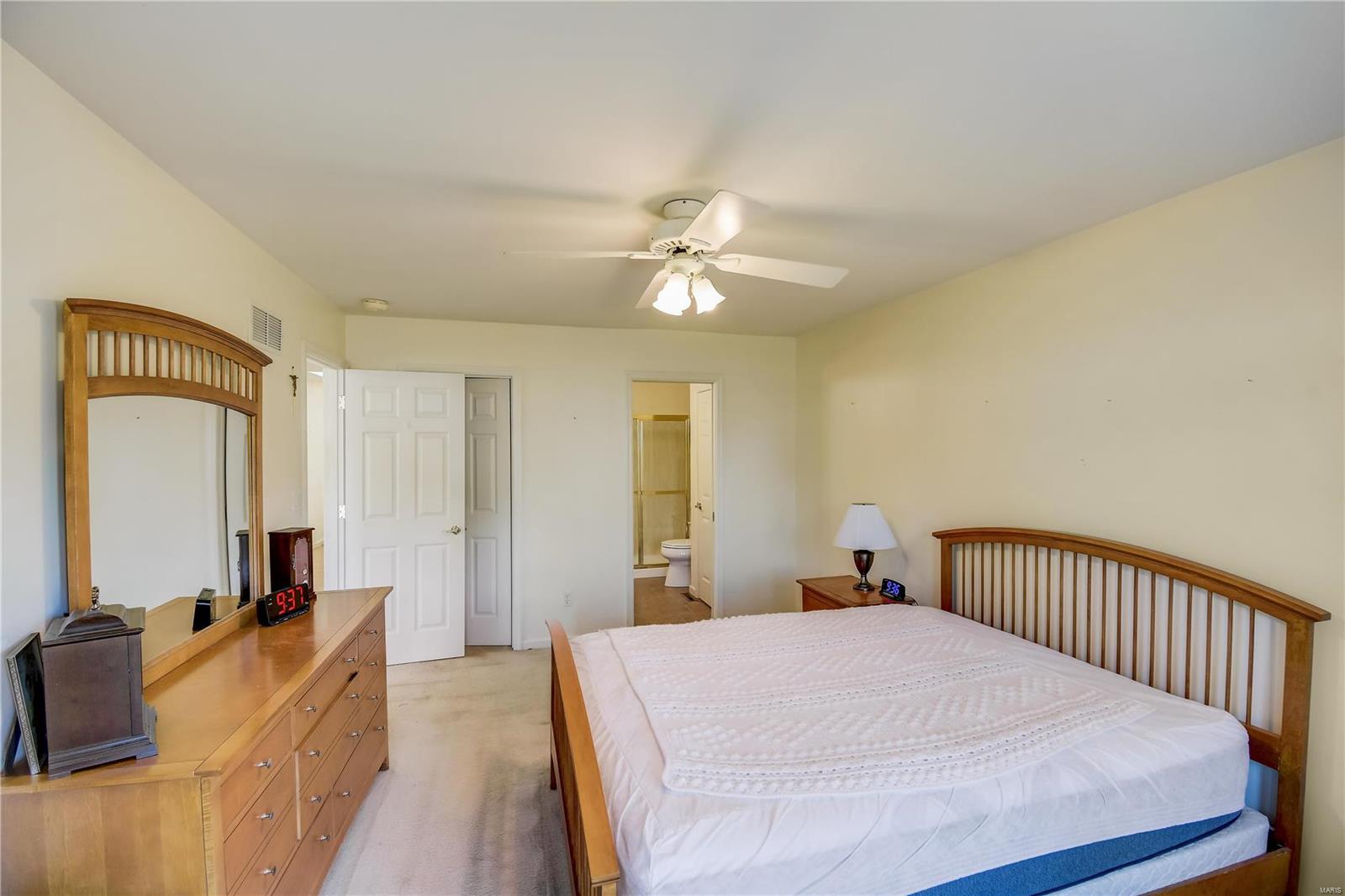 12 Twelve Oaks Court Unit: 8D