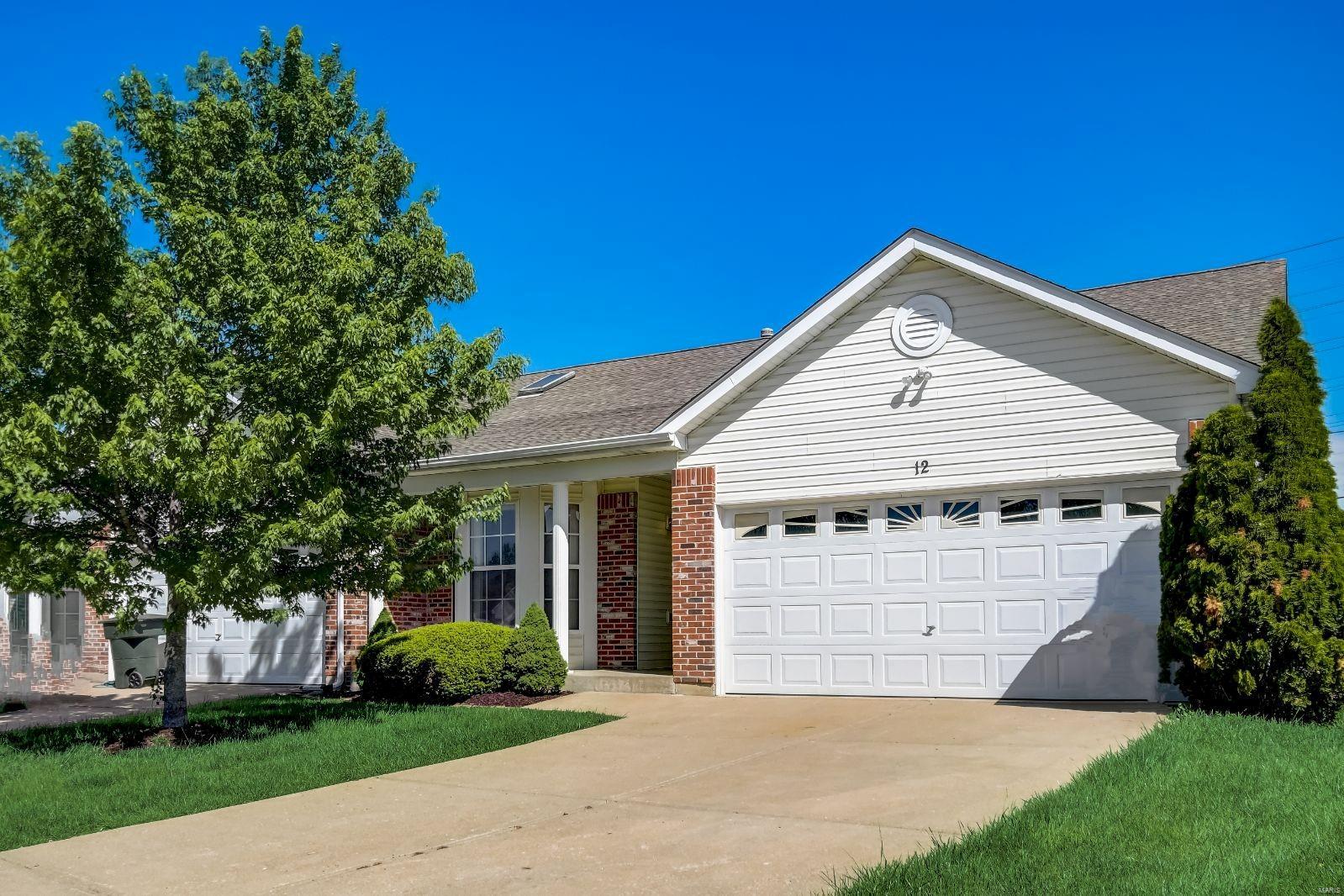 12 Twelve Oaks Court Unit: 8D