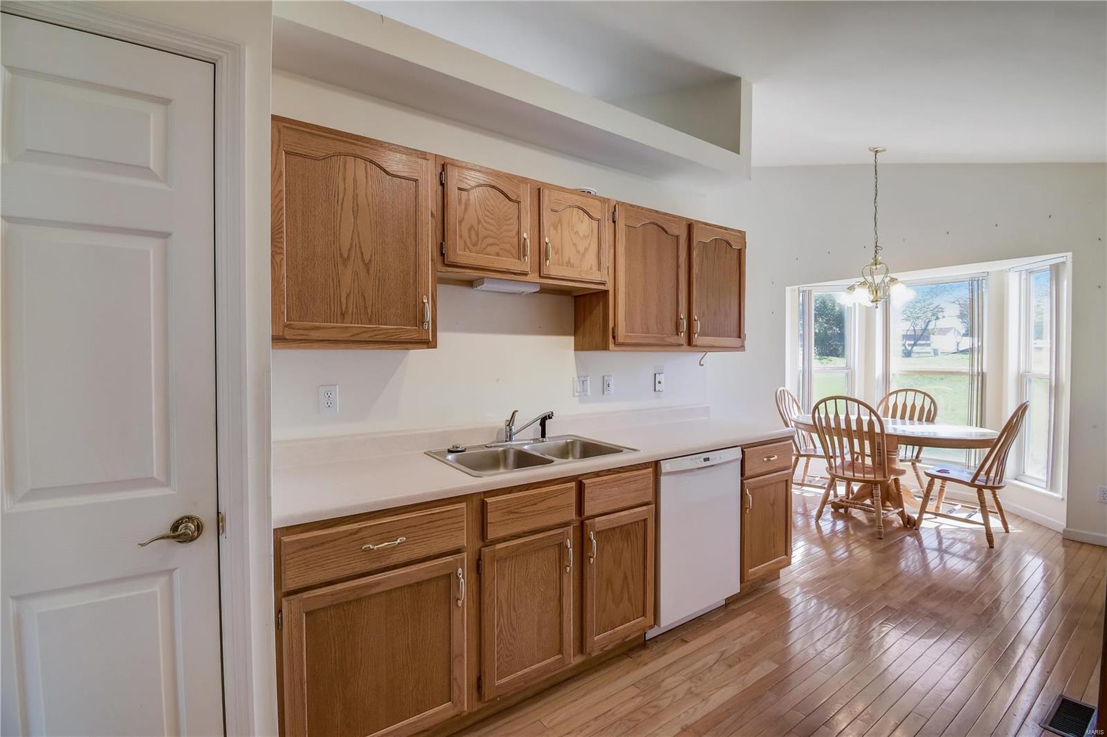 12 Twelve Oaks Court Unit: 8D