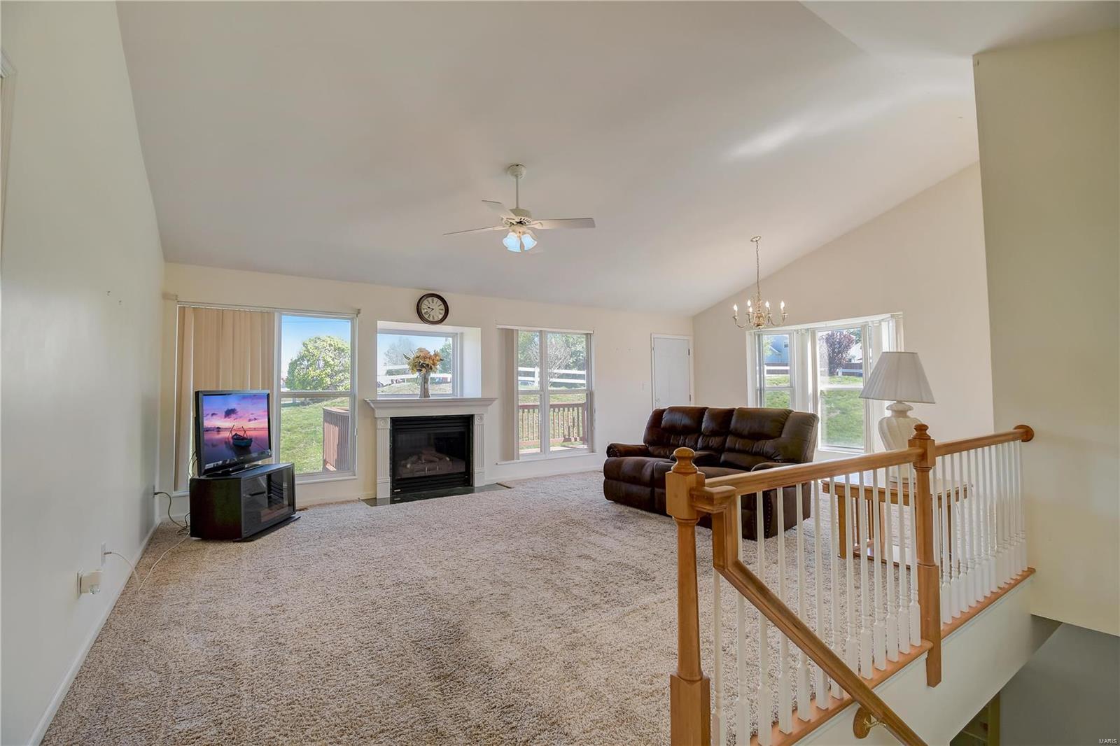 12 Twelve Oaks Court Unit: 8D