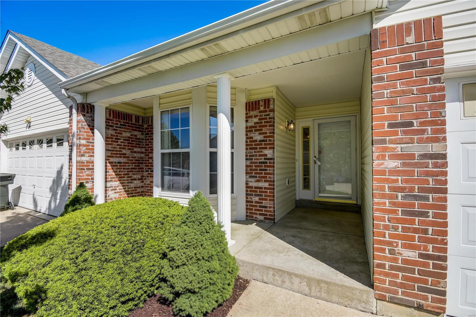 12 Twelve Oaks Court Unit: 8D