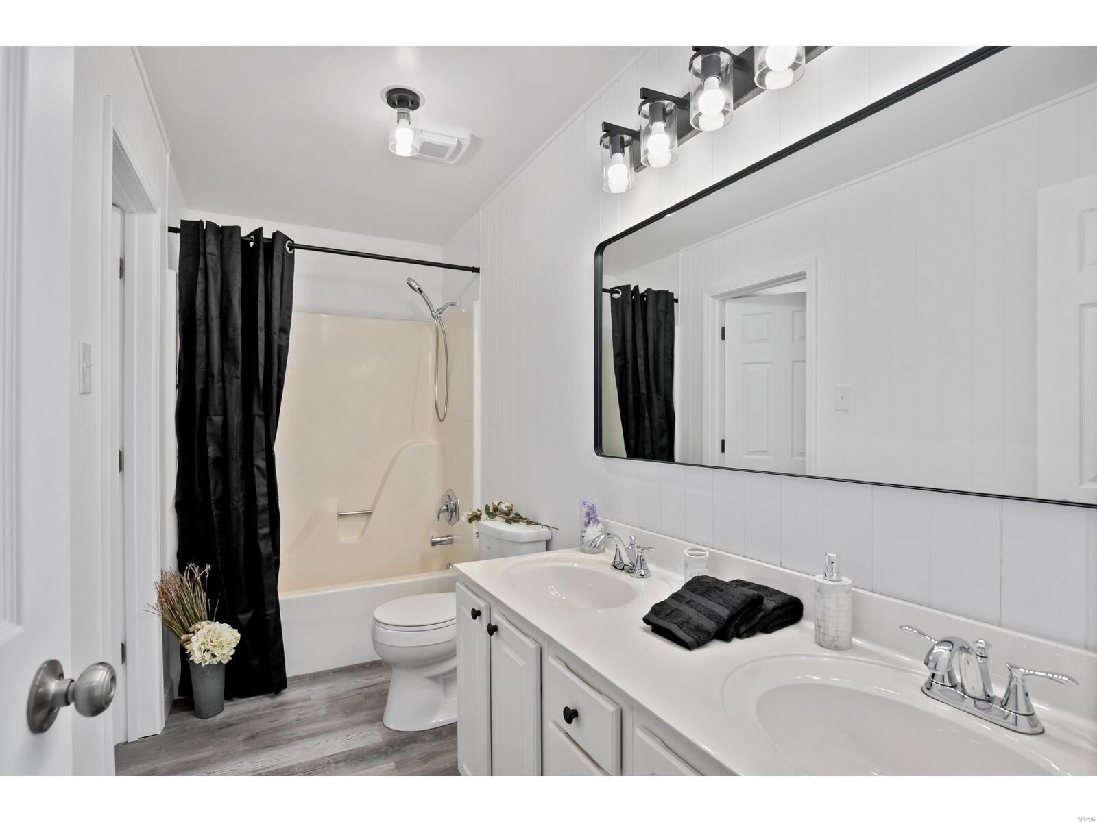 2135 Devonshire Drive