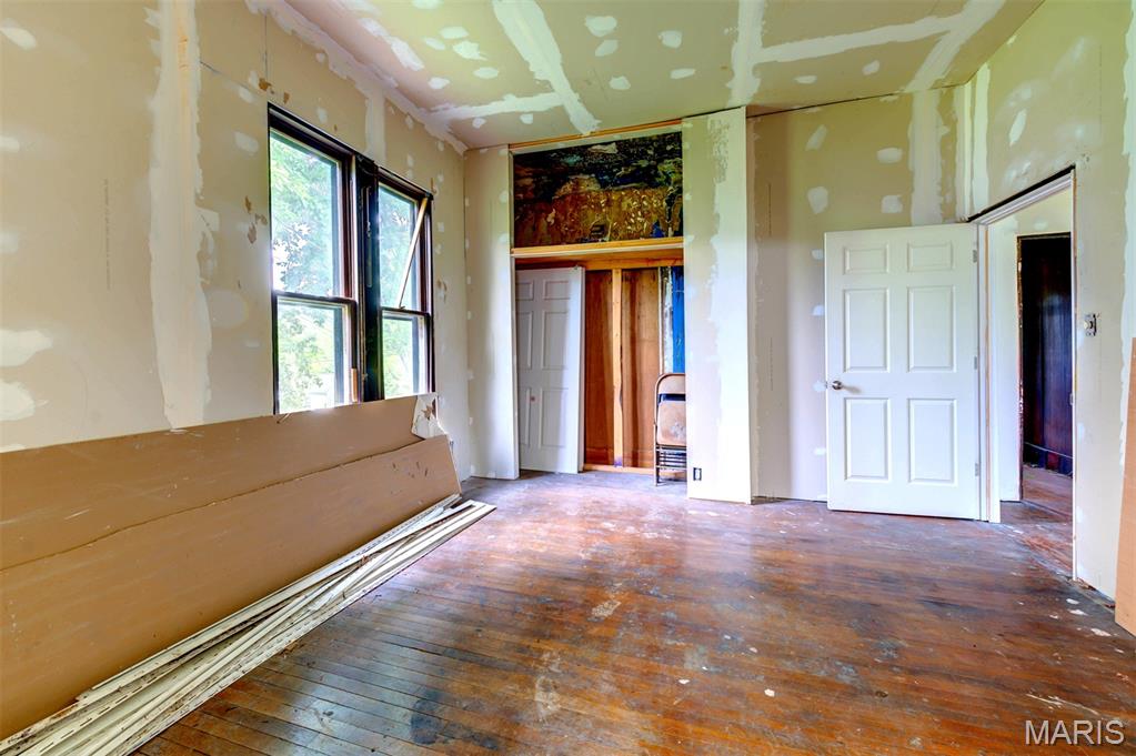 402 W 2nd Street