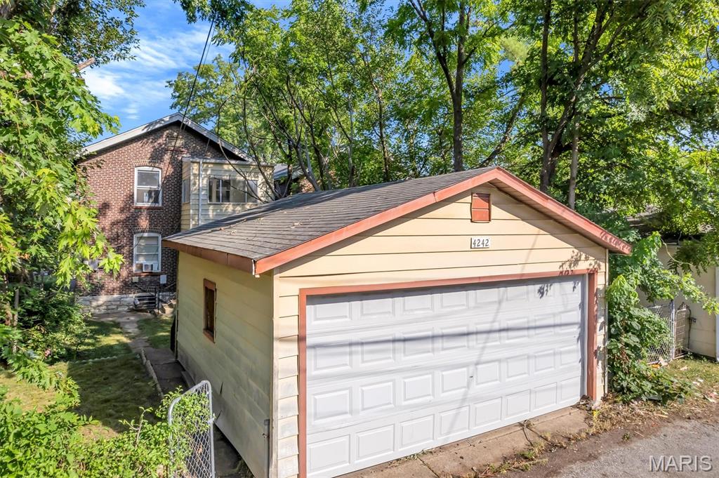 4242 S 38th Street