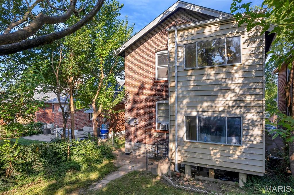 4242 S 38th Street