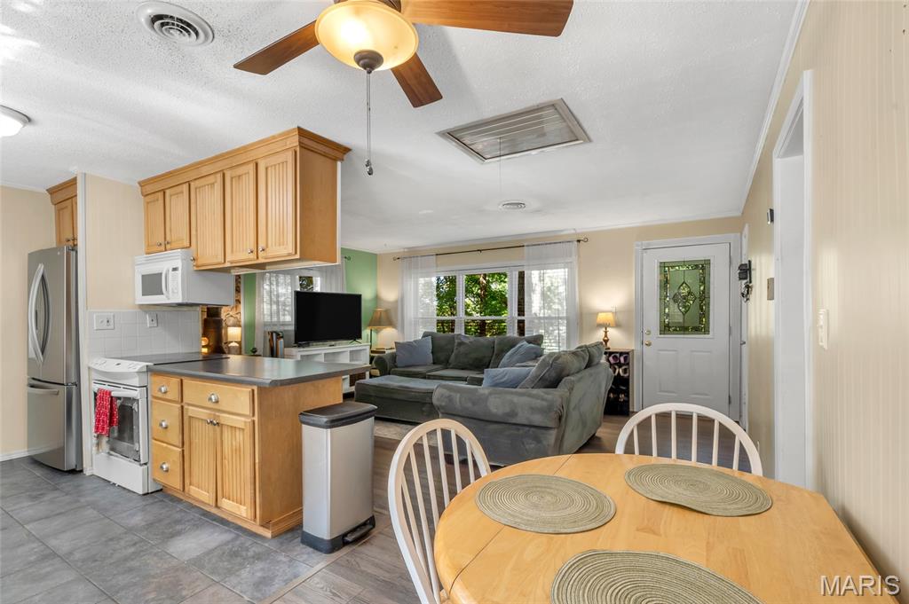 109 N Lake Drive