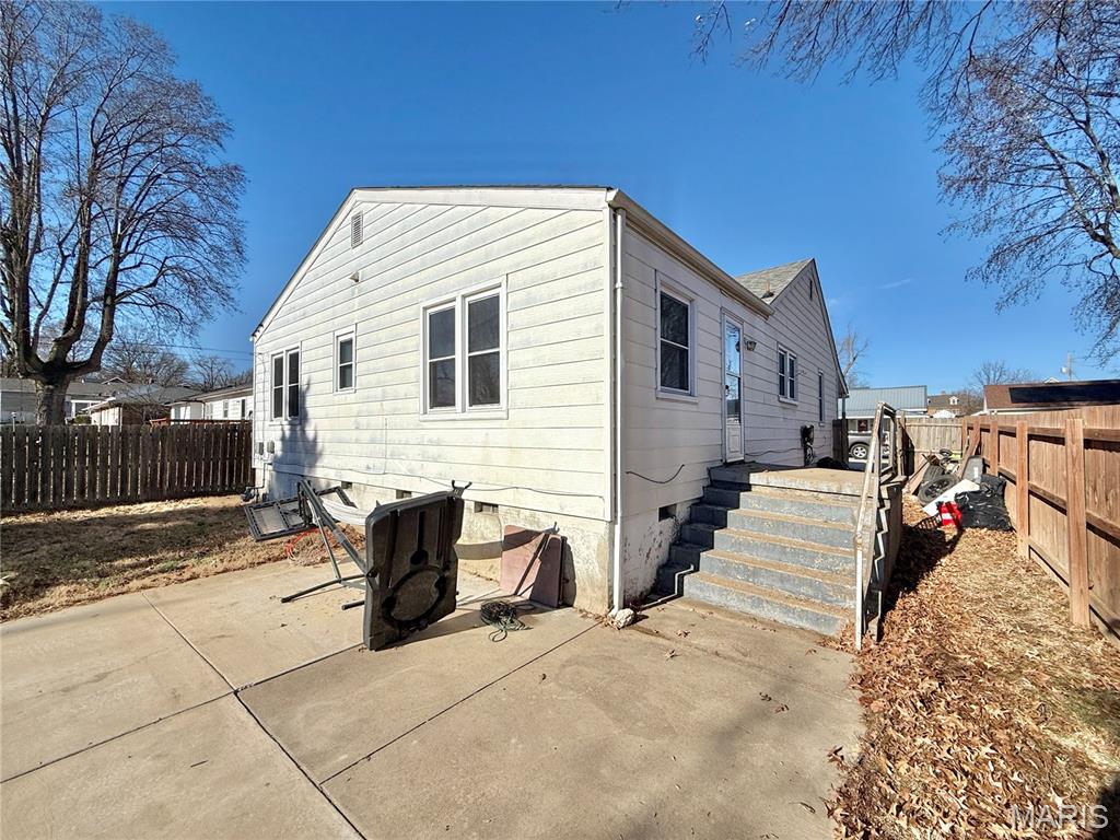 916 S 2nd Street