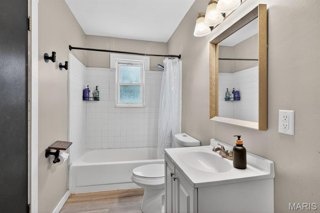 324 Averill