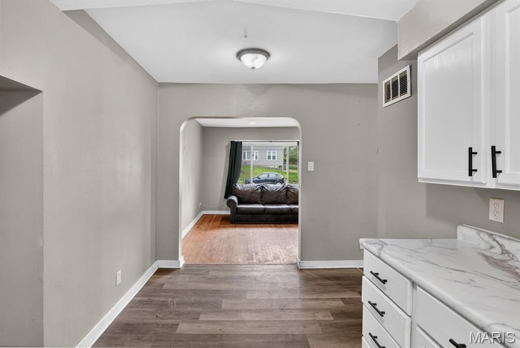 324 Averill