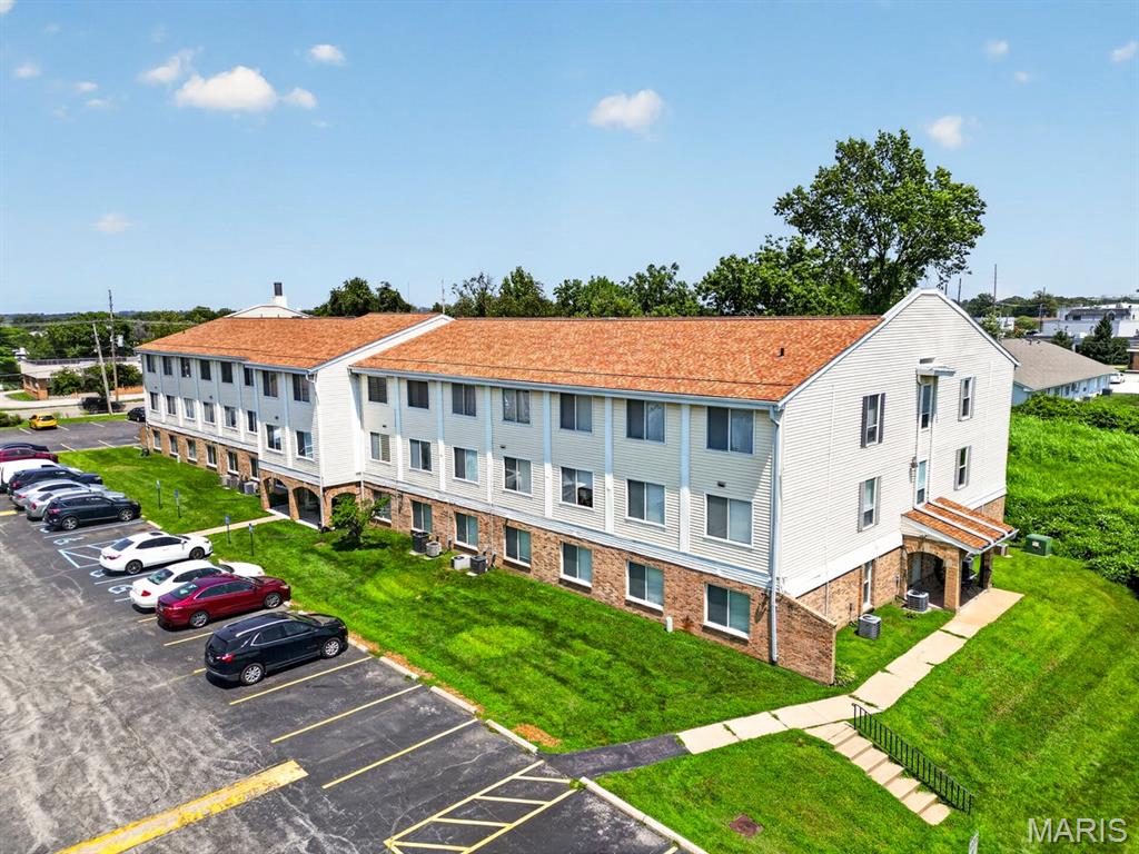 942 Guelbreth Lane Unit: 300