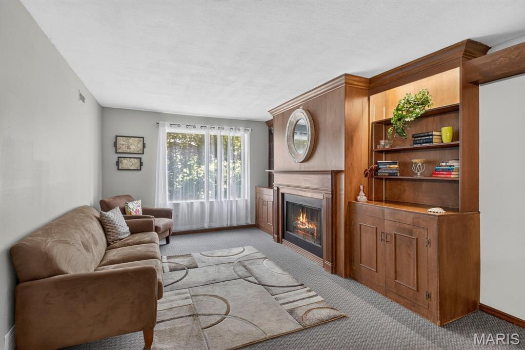 942 Guelbreth Lane Unit: 300