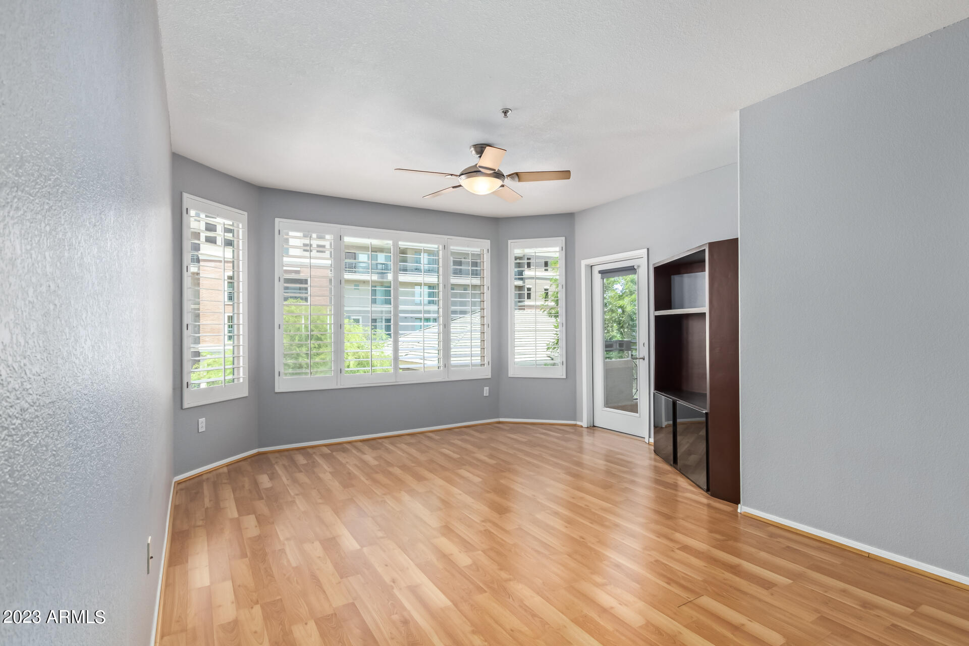 435 W RIO SALADO Parkway, 203