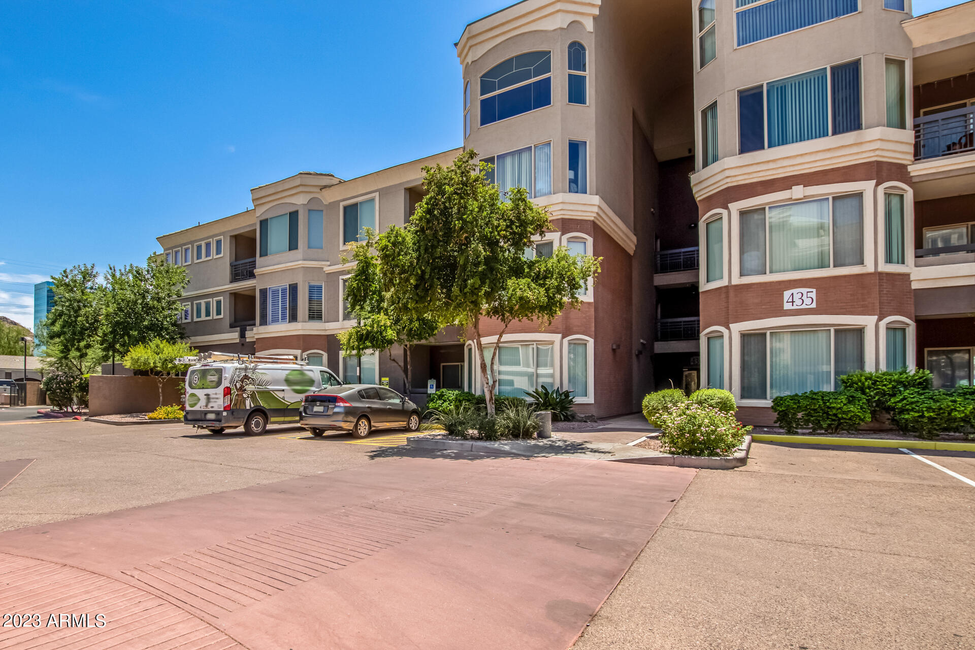 435 W RIO SALADO Parkway, 203