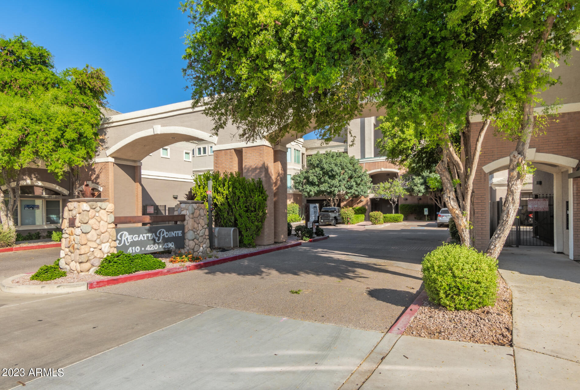 435 W RIO SALADO Parkway, 203