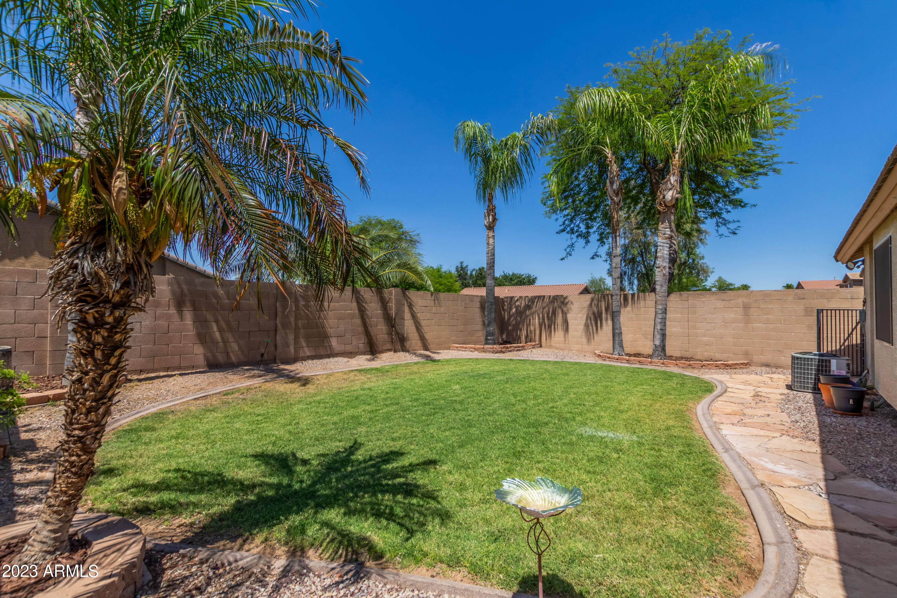 762 E BEARGRASS Place