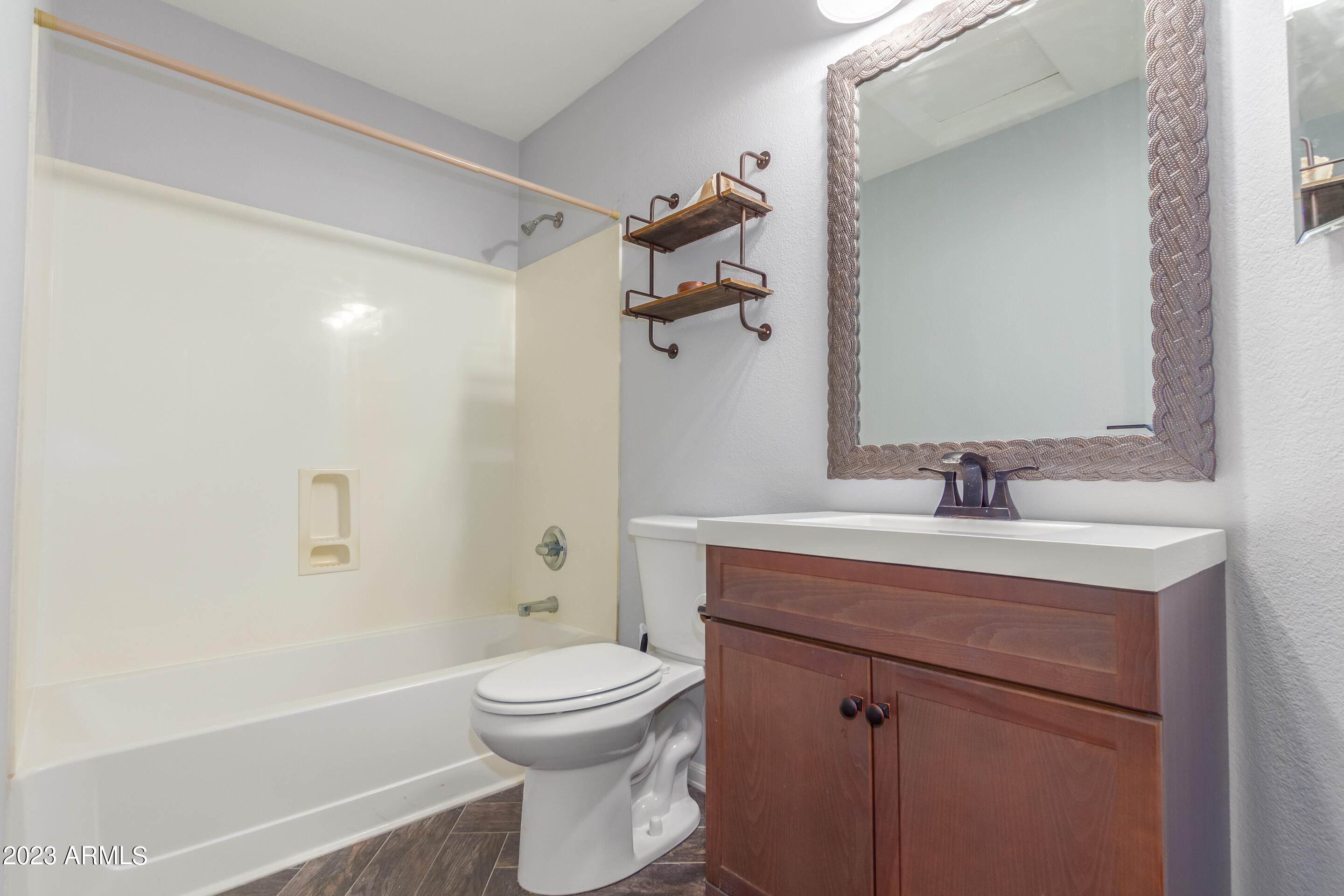 762 E BEARGRASS Place