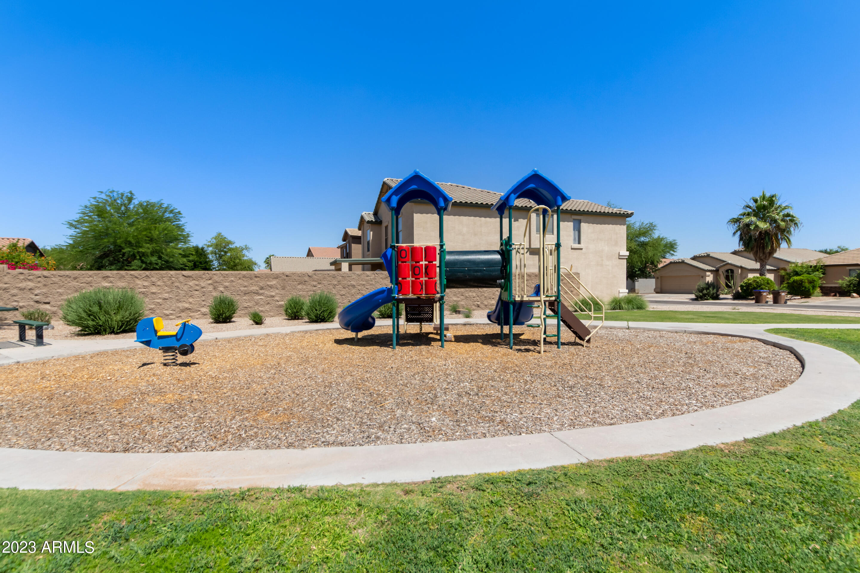 762 E BEARGRASS Place