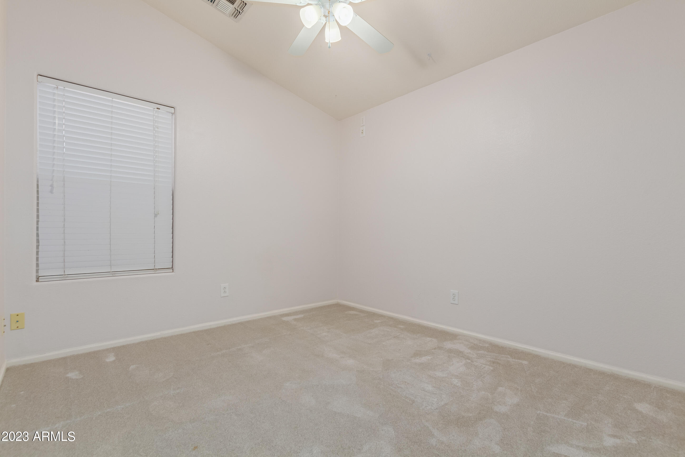 762 E BEARGRASS Place