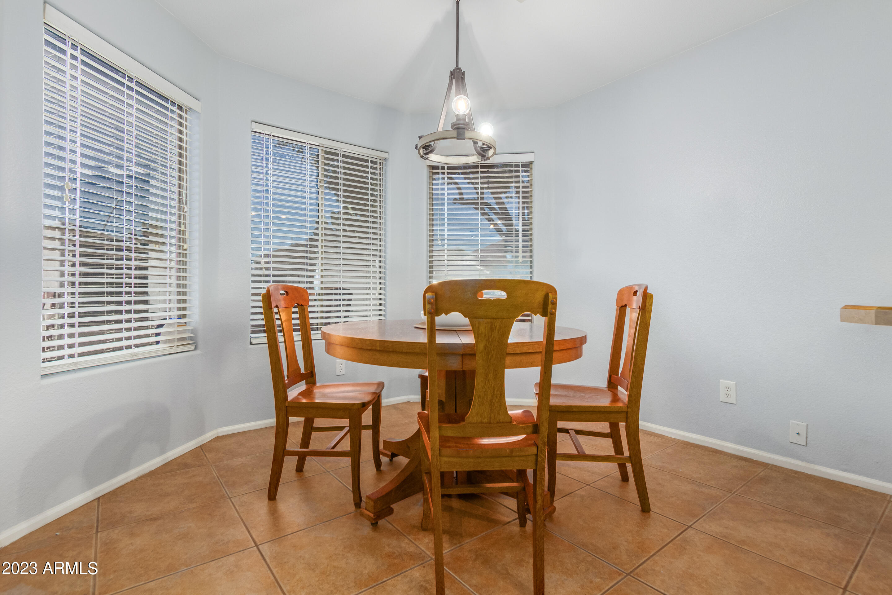 762 E BEARGRASS Place