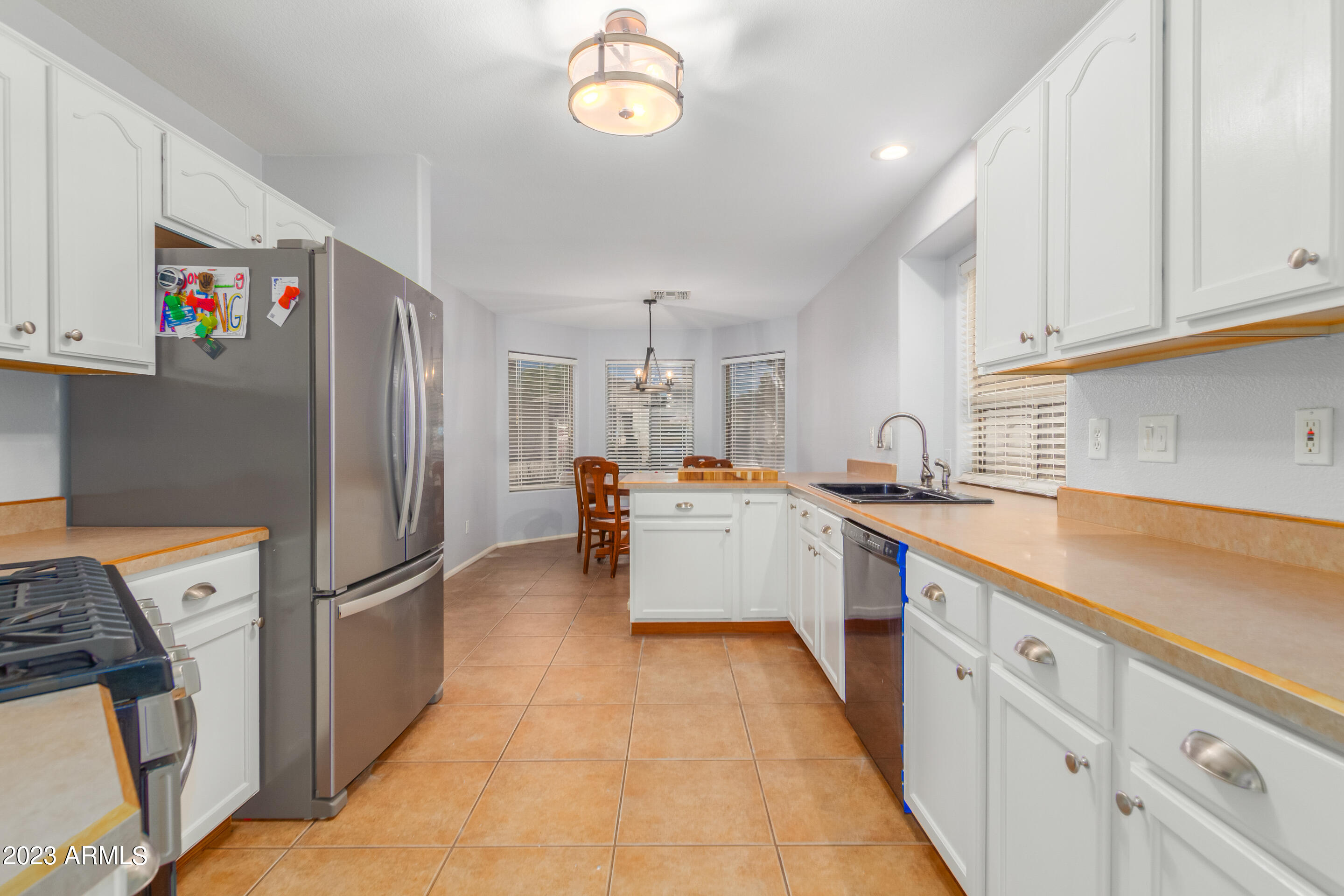 762 E BEARGRASS Place