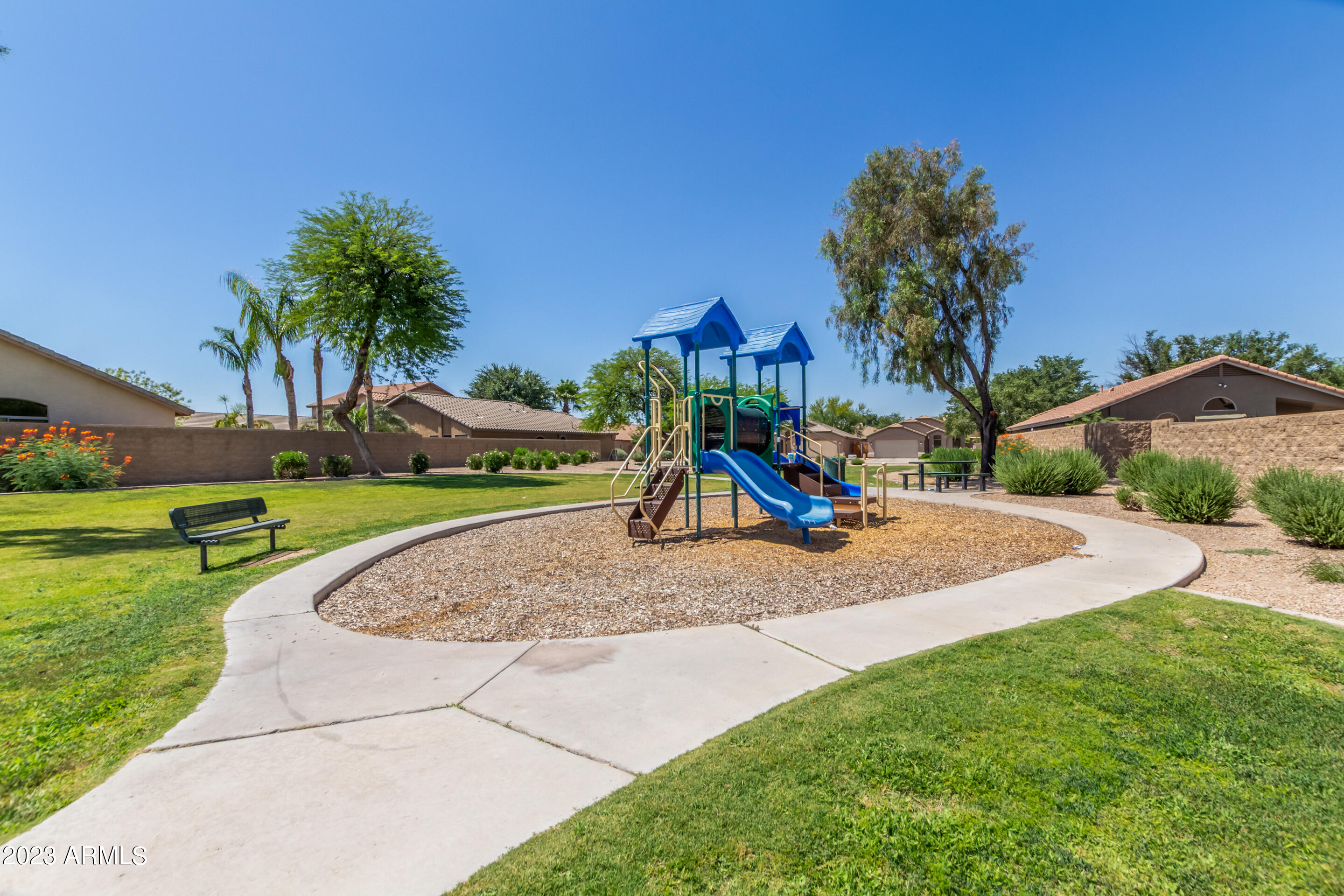 762 E BEARGRASS Place