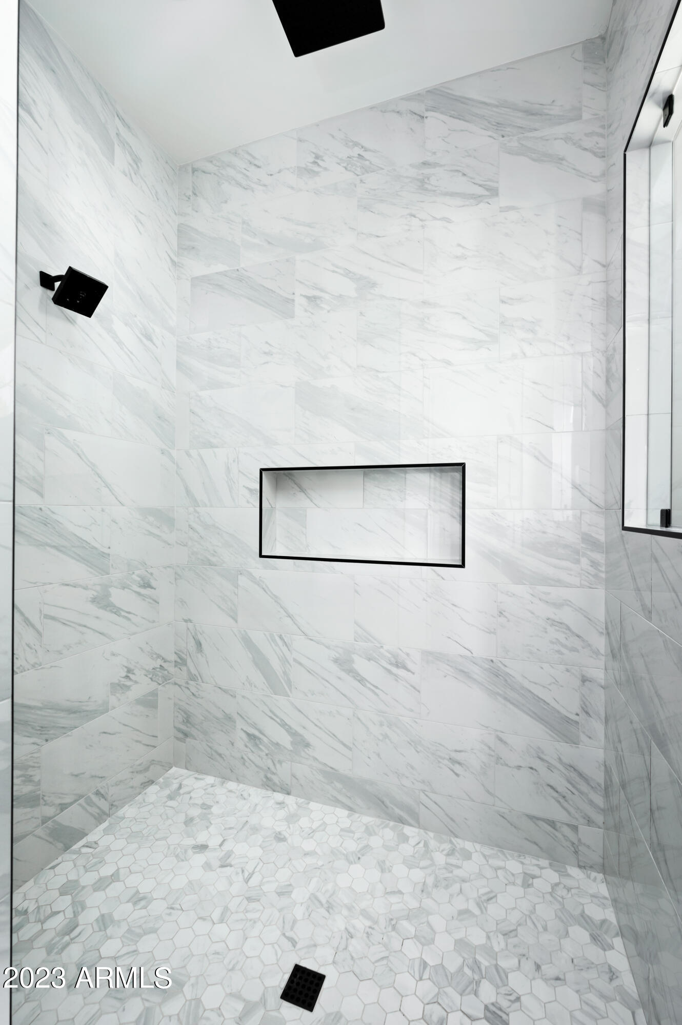 4248 E WINDSOR Avenue