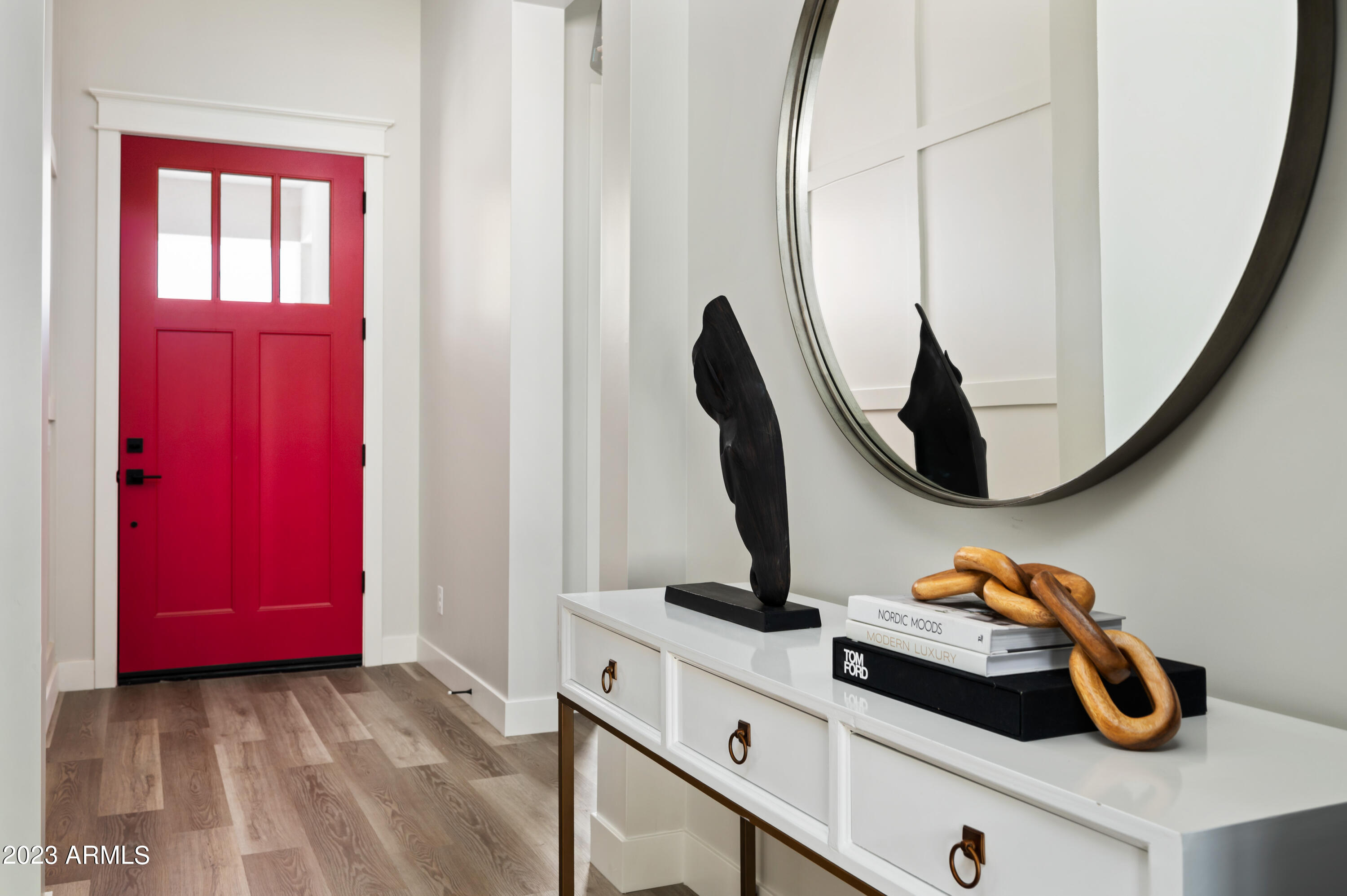 4248 E WINDSOR Avenue