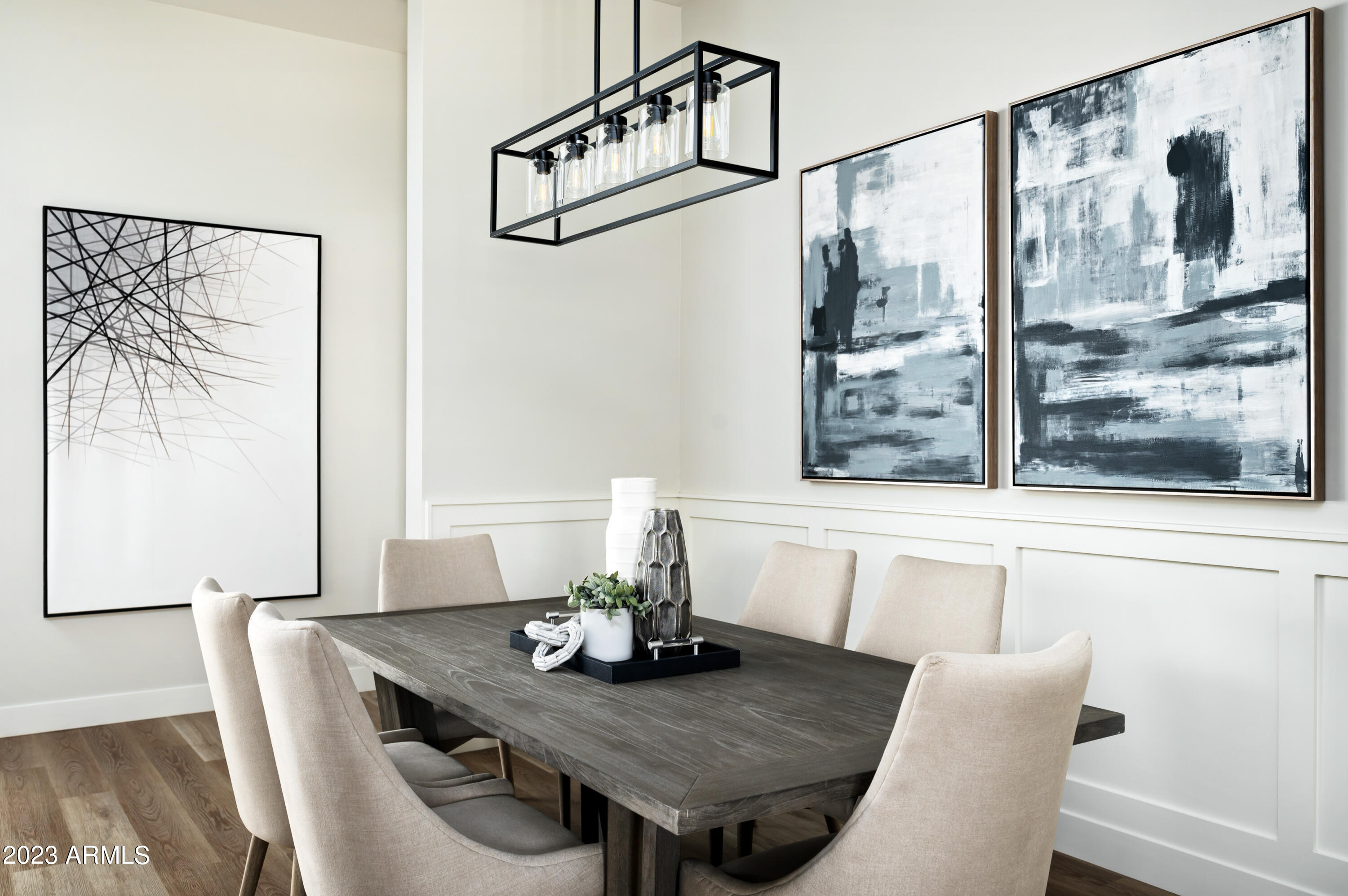 4248 E WINDSOR Avenue