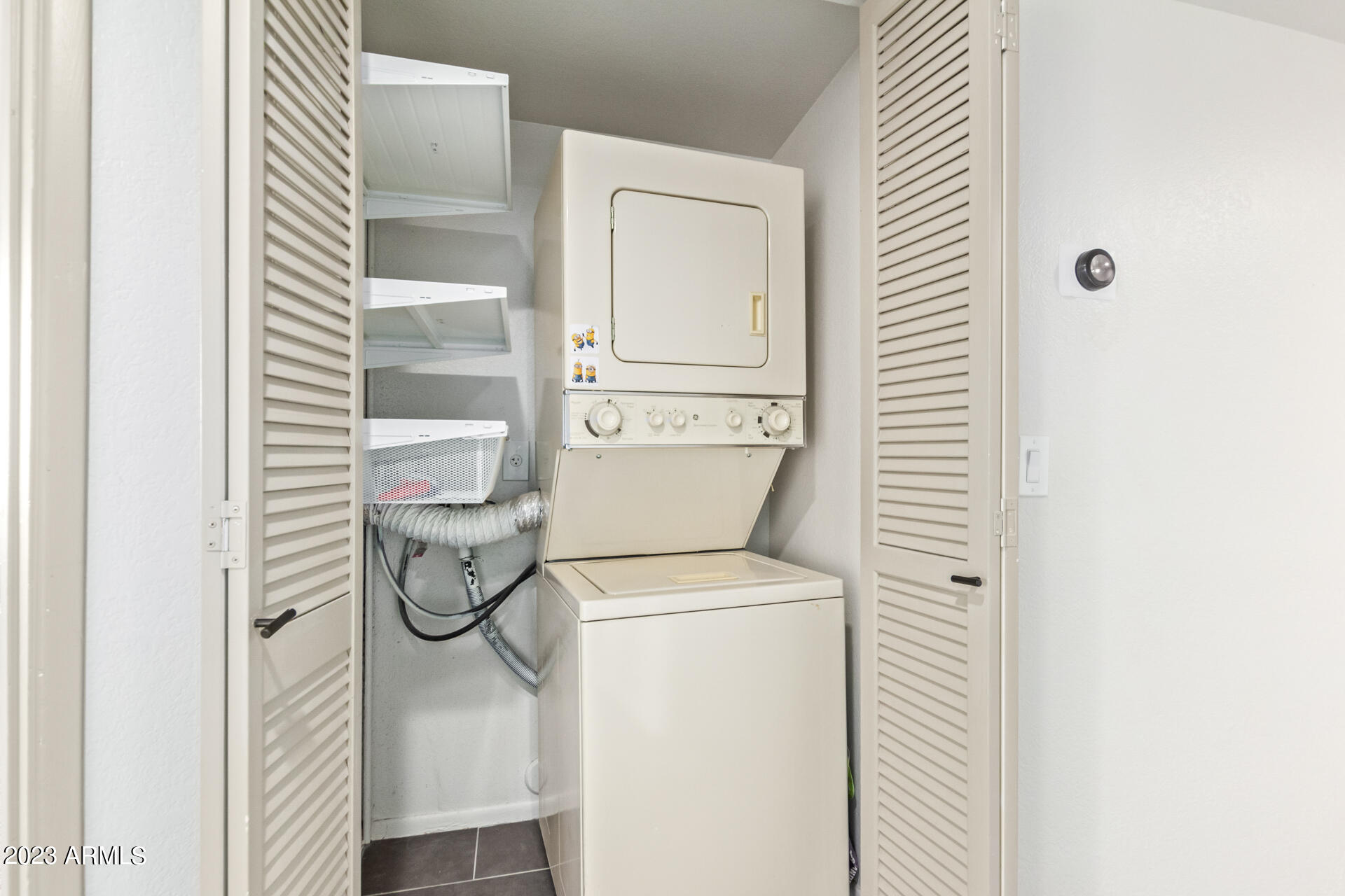 4330 N 5th Avenue, 215