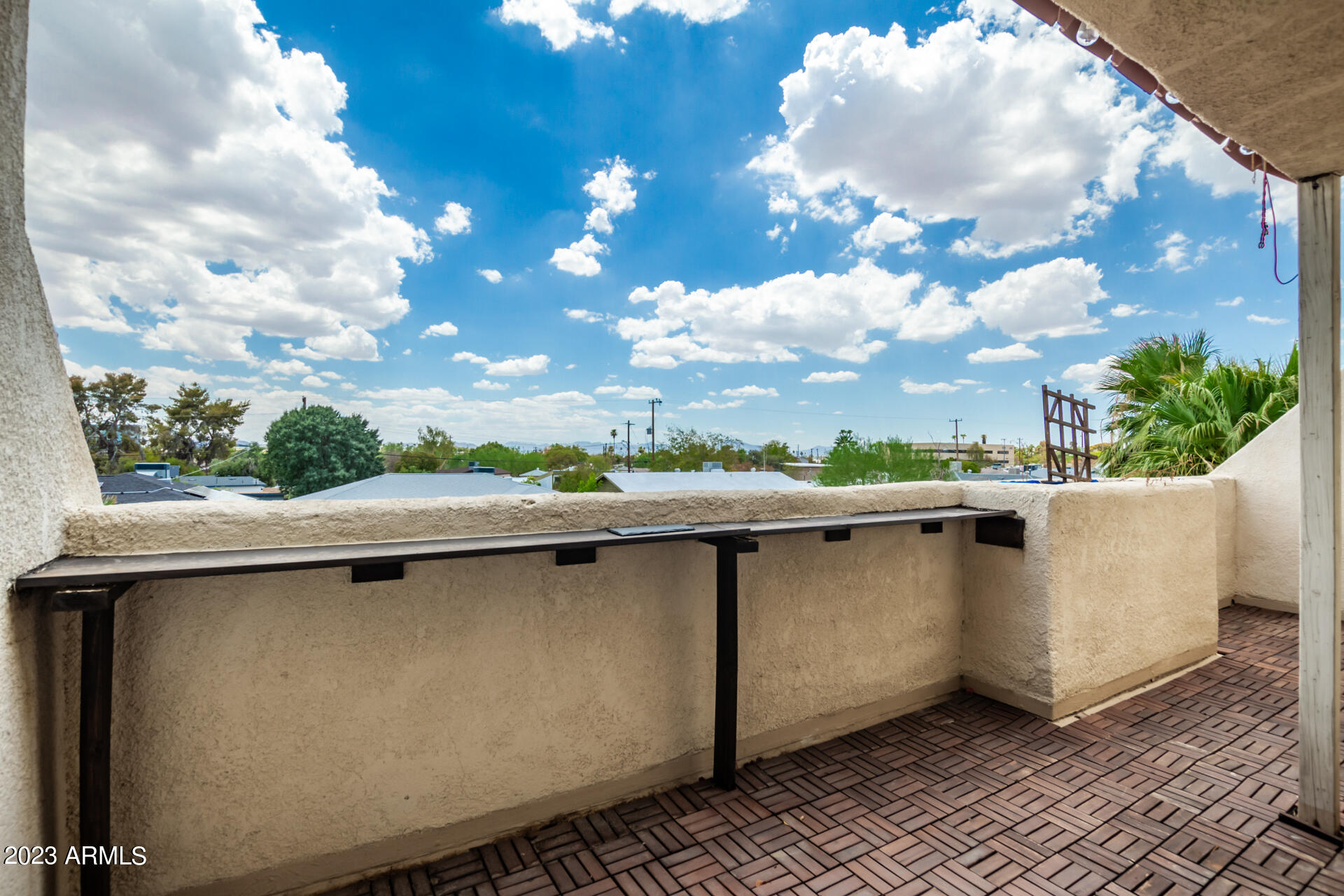 4330 N 5th Avenue, 215