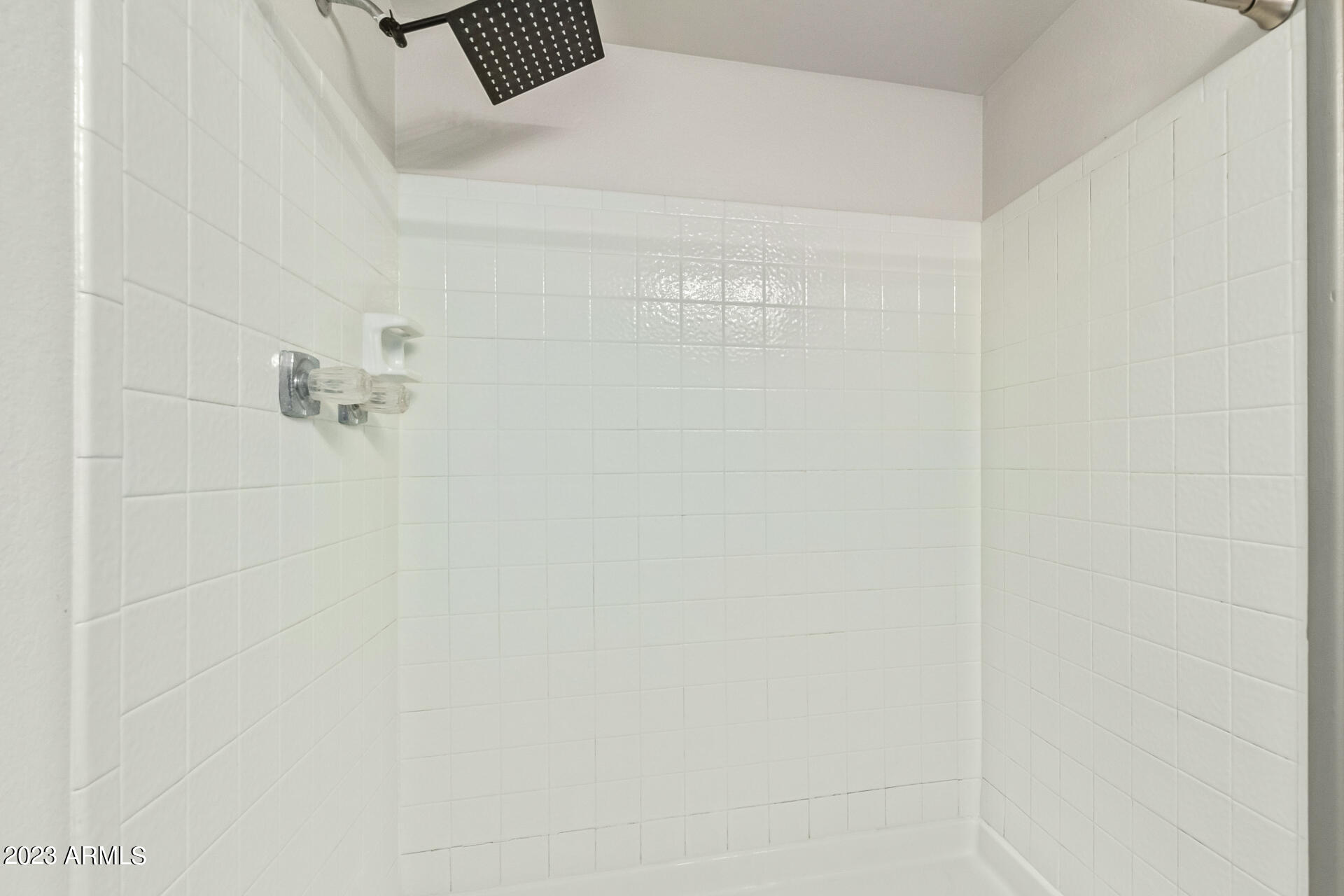 4330 N 5th Avenue, 215