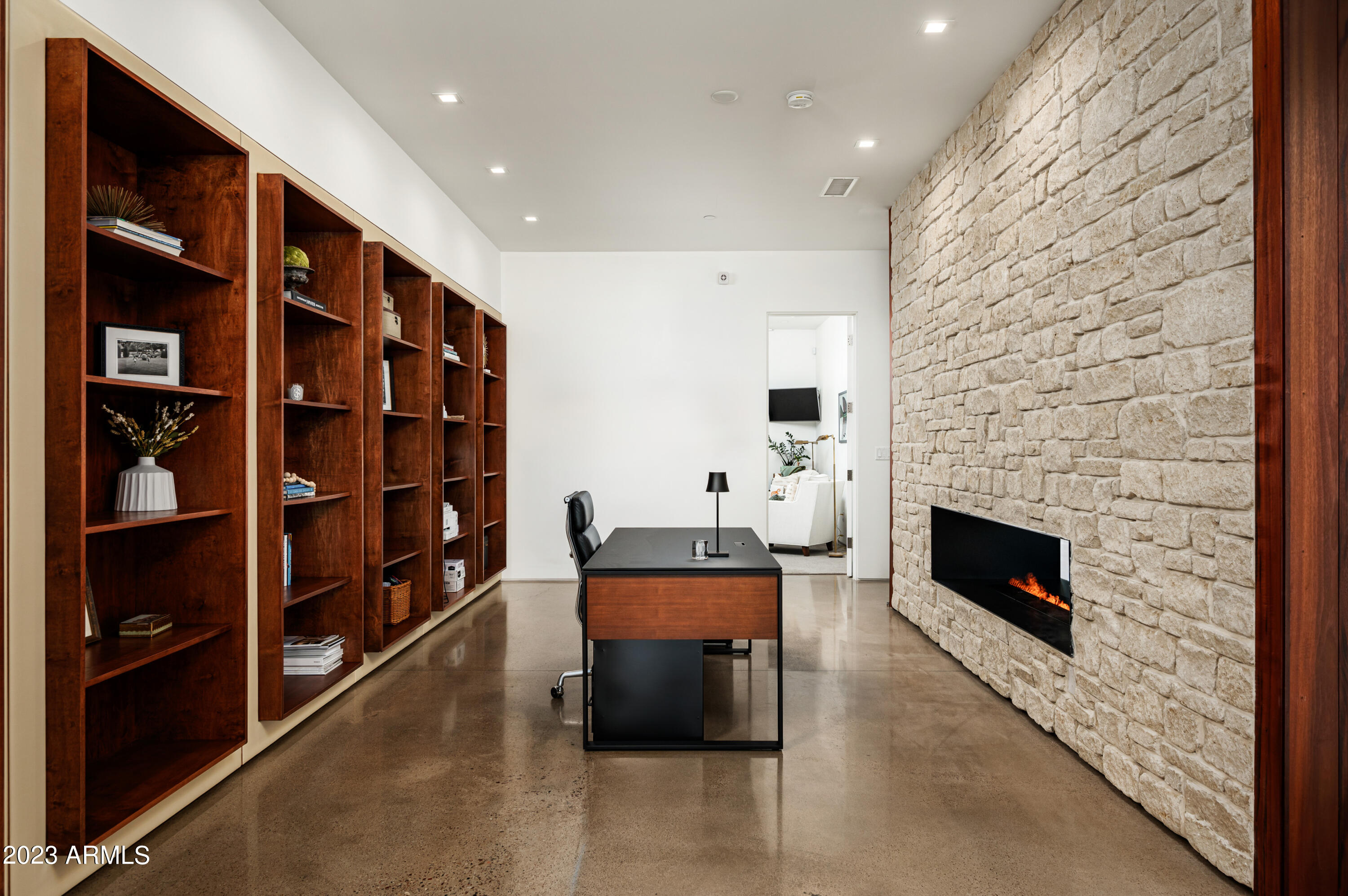 5505 N Casa Blanca Drive