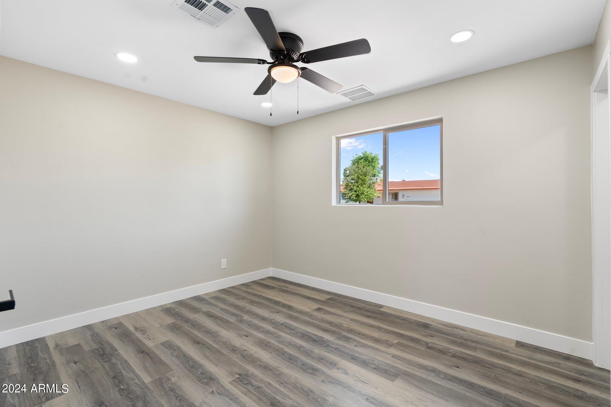 6719 E WILSHIRE Drive