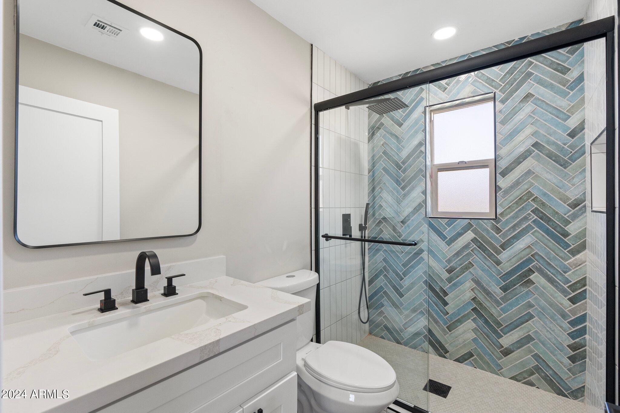 6719 E WILSHIRE Drive