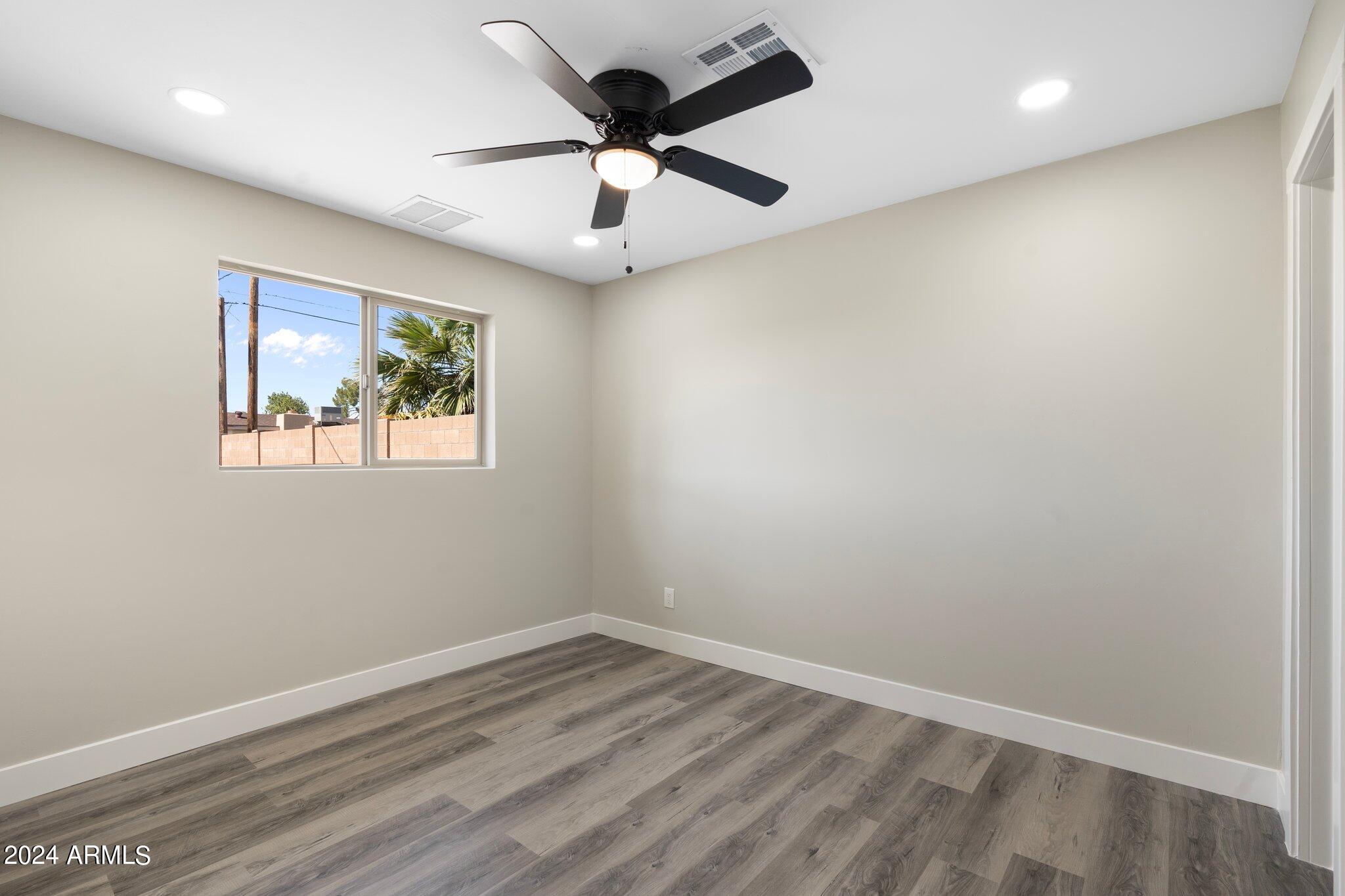 6719 E WILSHIRE Drive