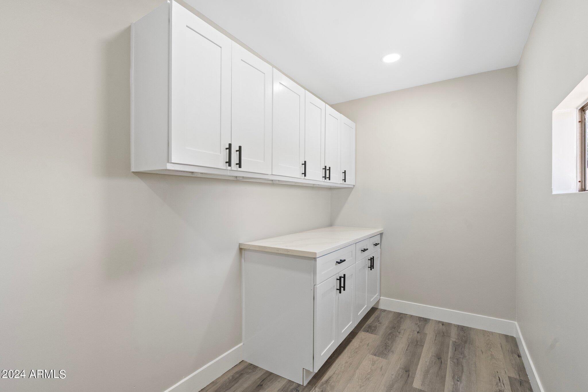 6719 E WILSHIRE Drive