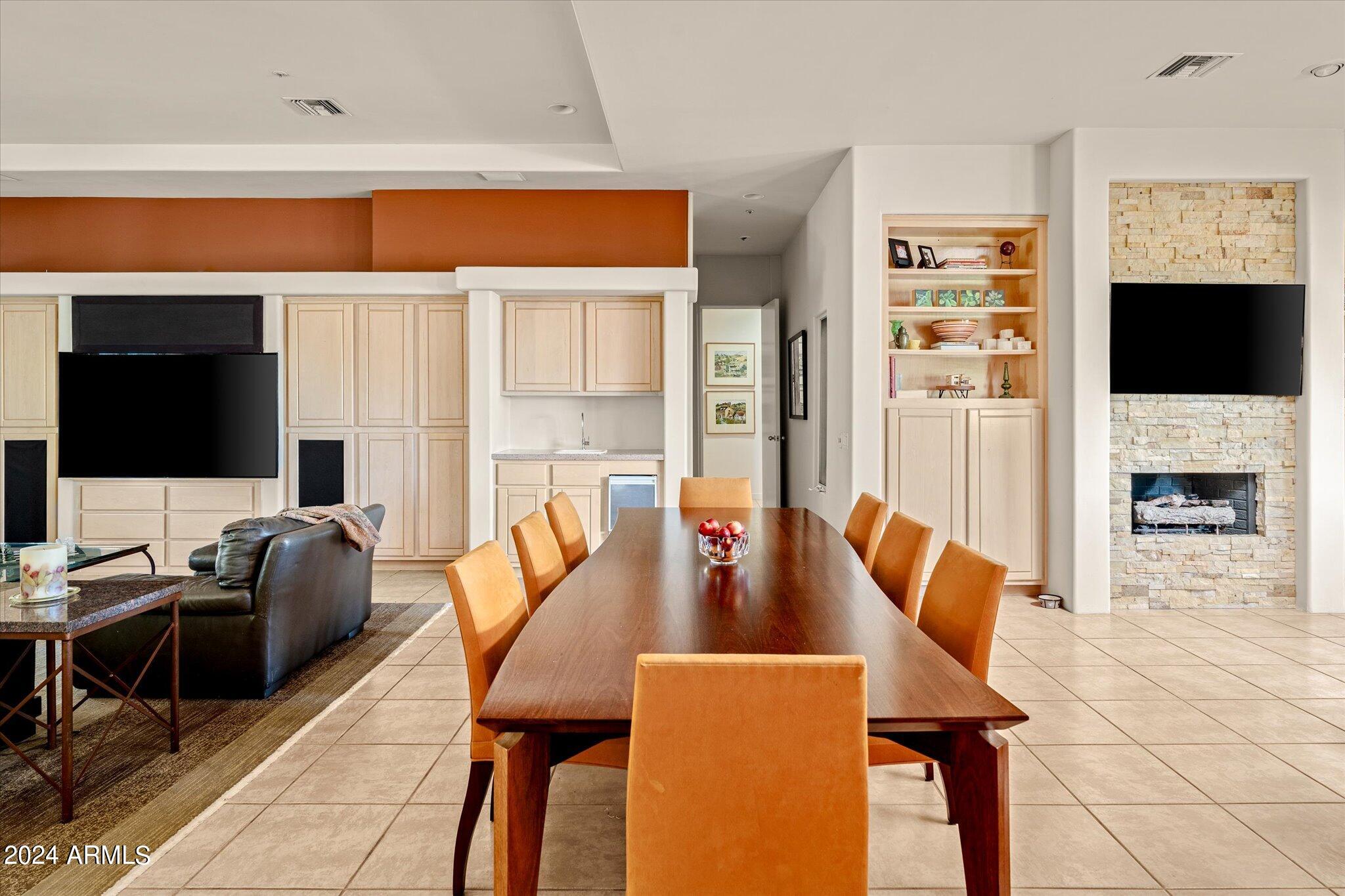 7780 E VAQUERO Drive