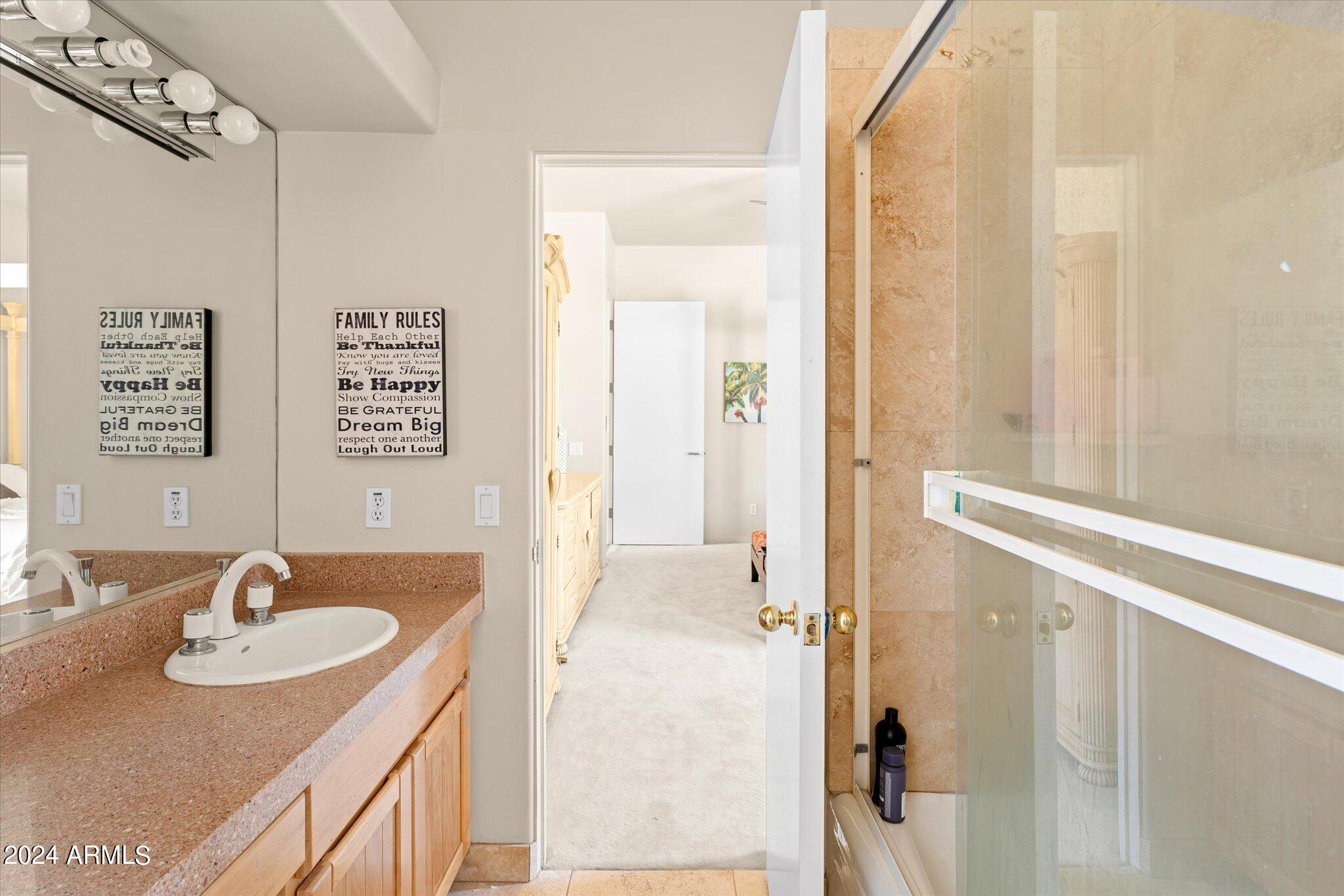 7780 E VAQUERO Drive