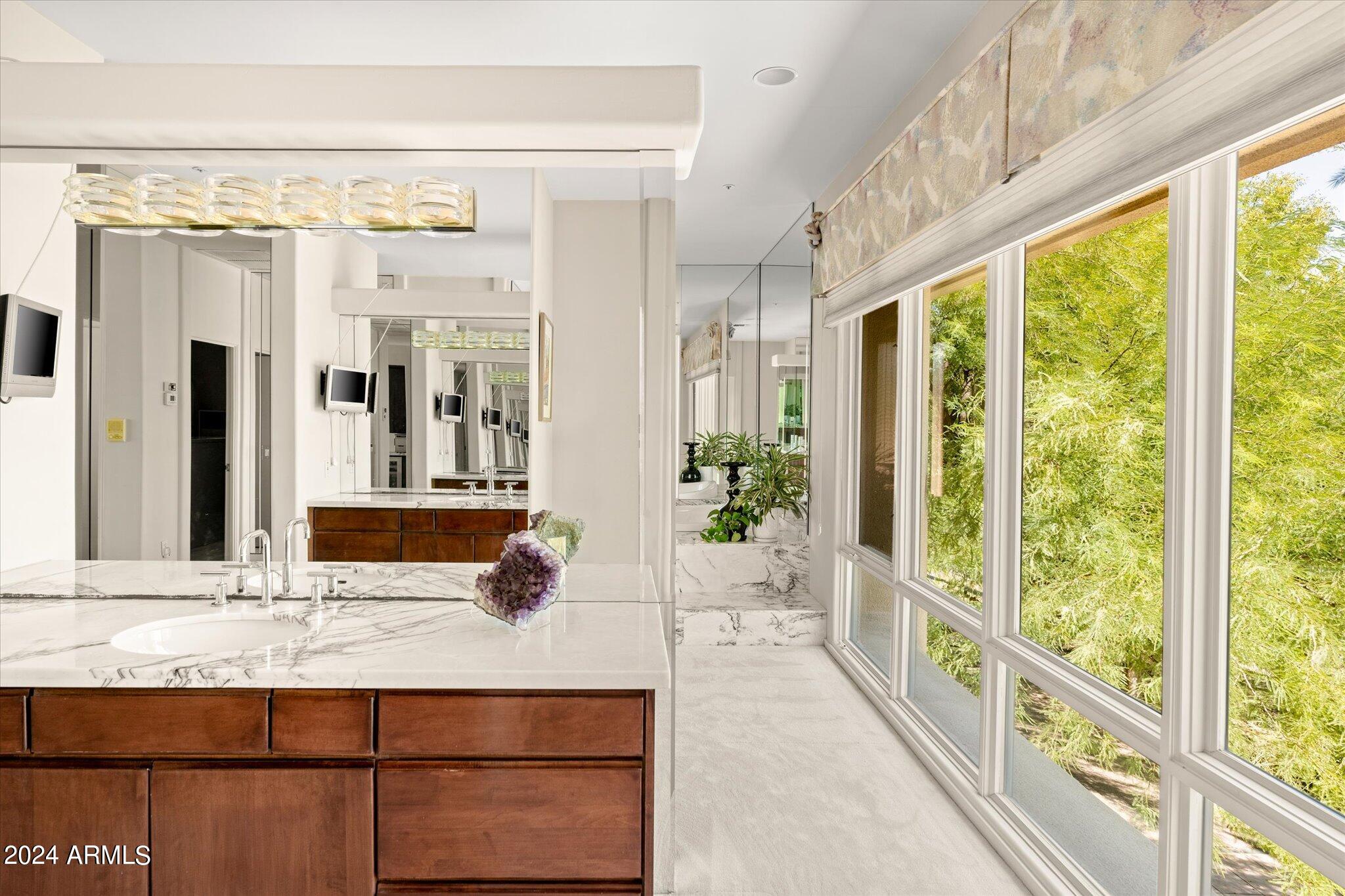 7780 E VAQUERO Drive