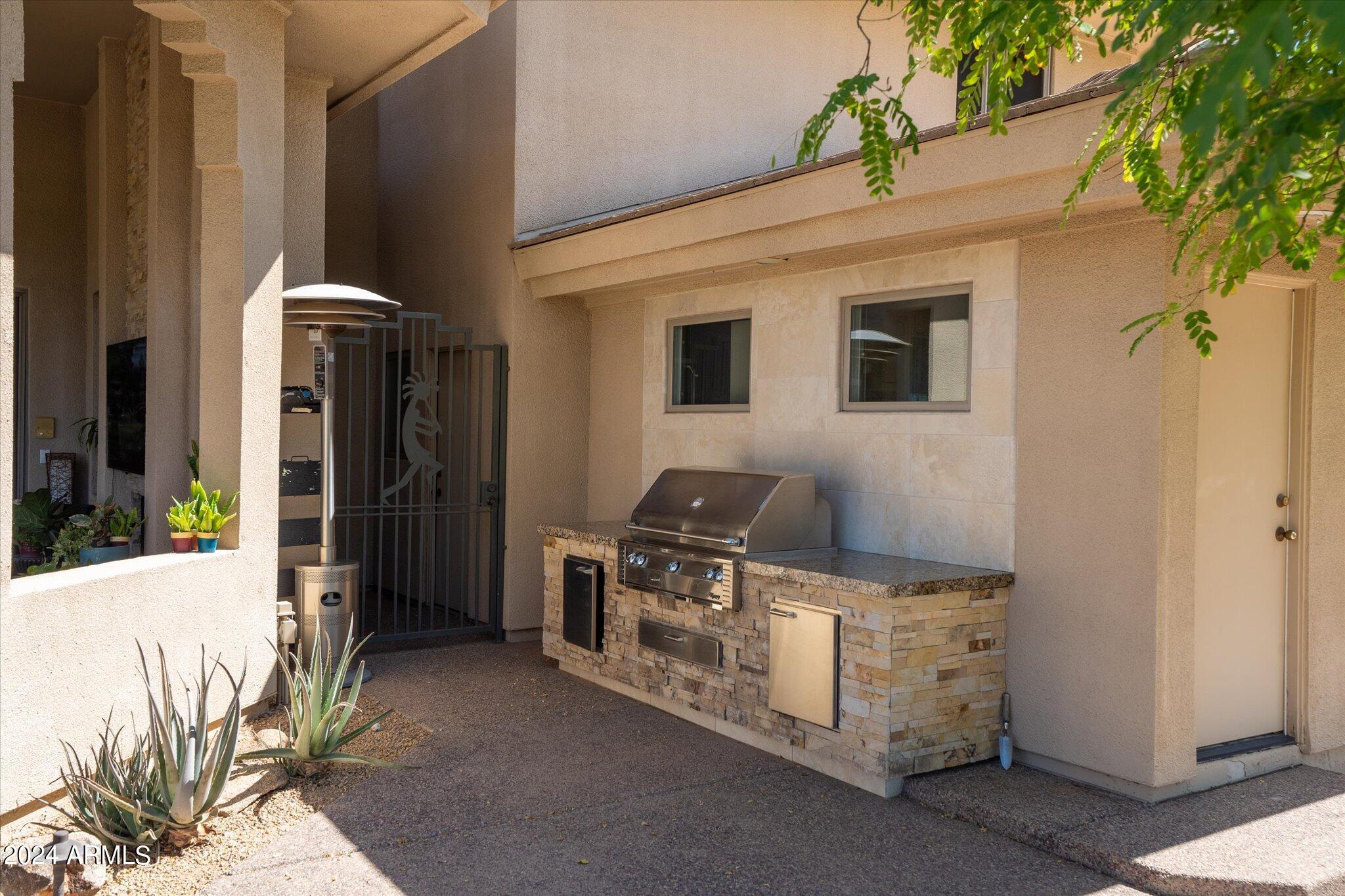 7780 E VAQUERO Drive