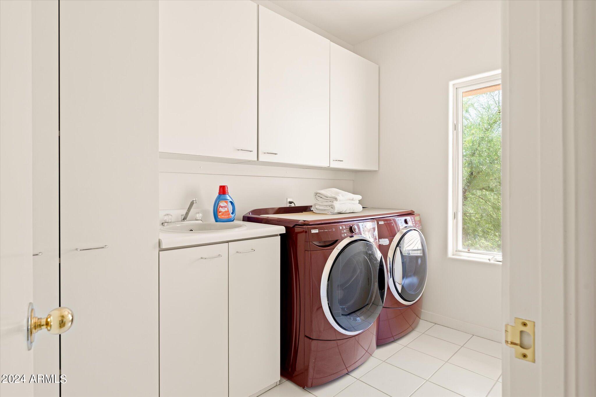 7780 E VAQUERO Drive