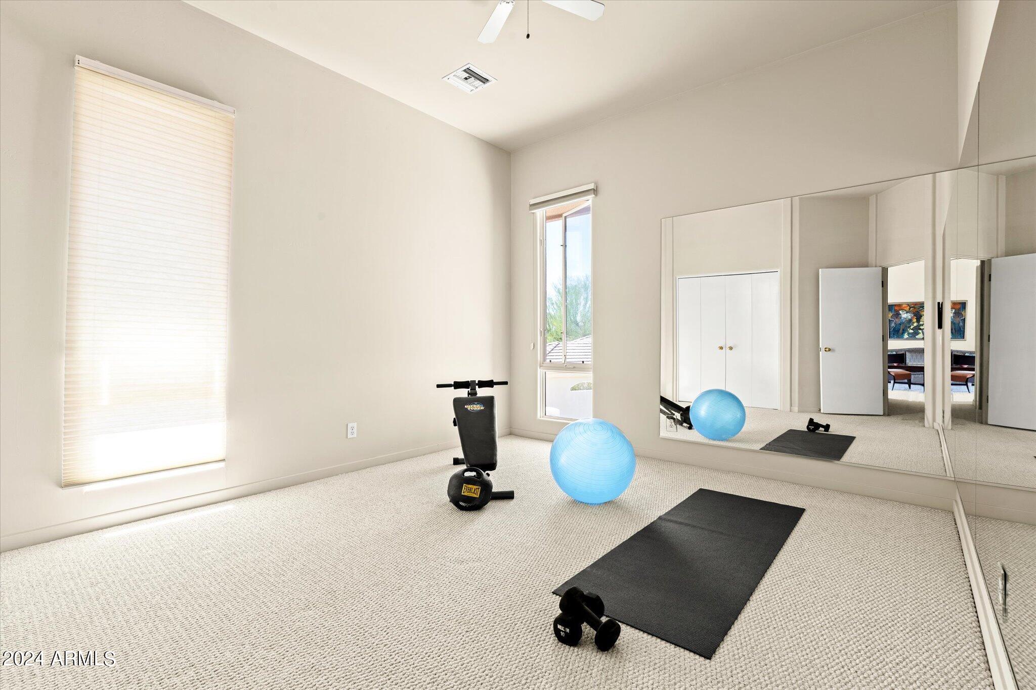 7780 E VAQUERO Drive