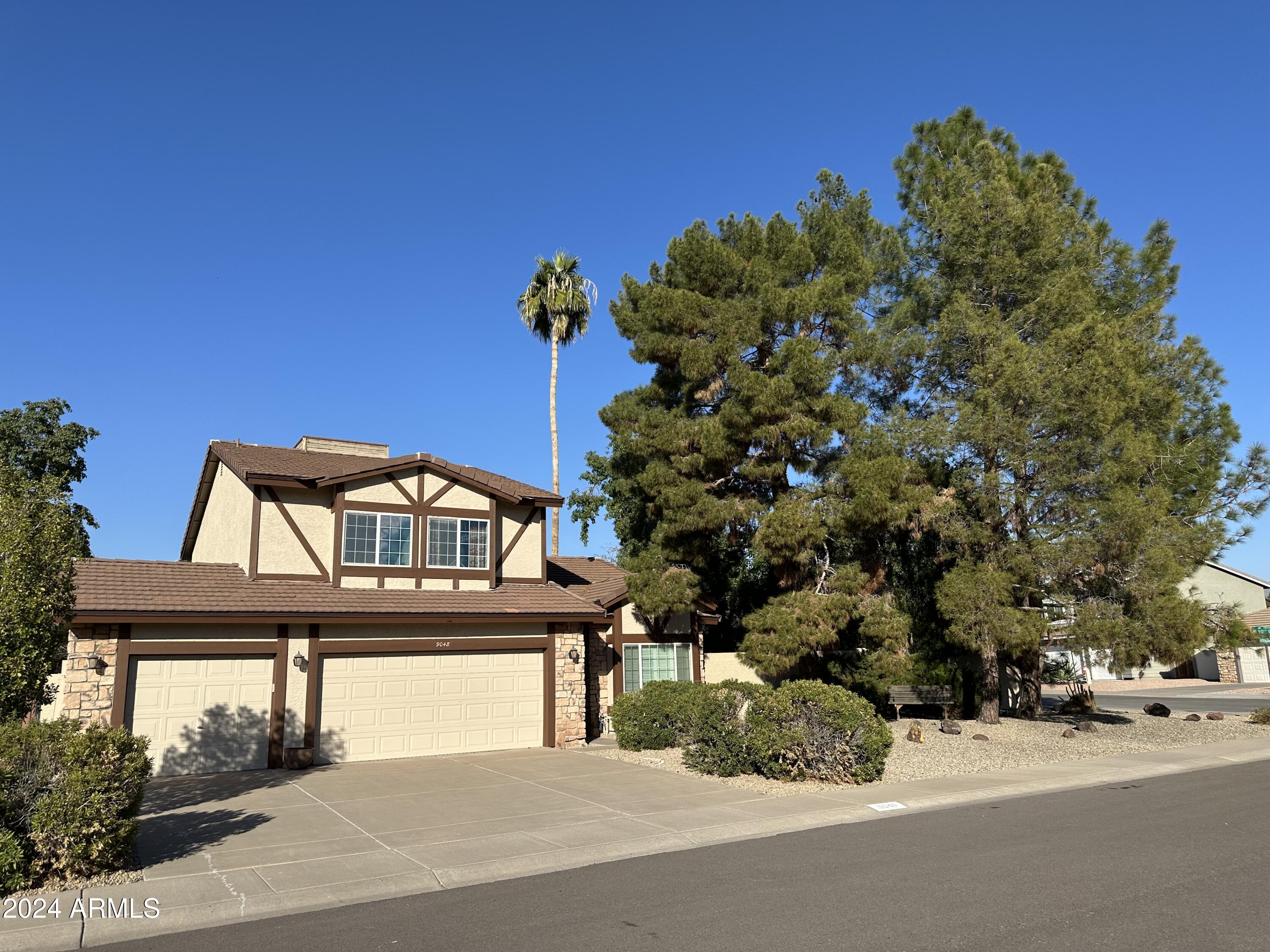 9048 E RIVIERA Drive