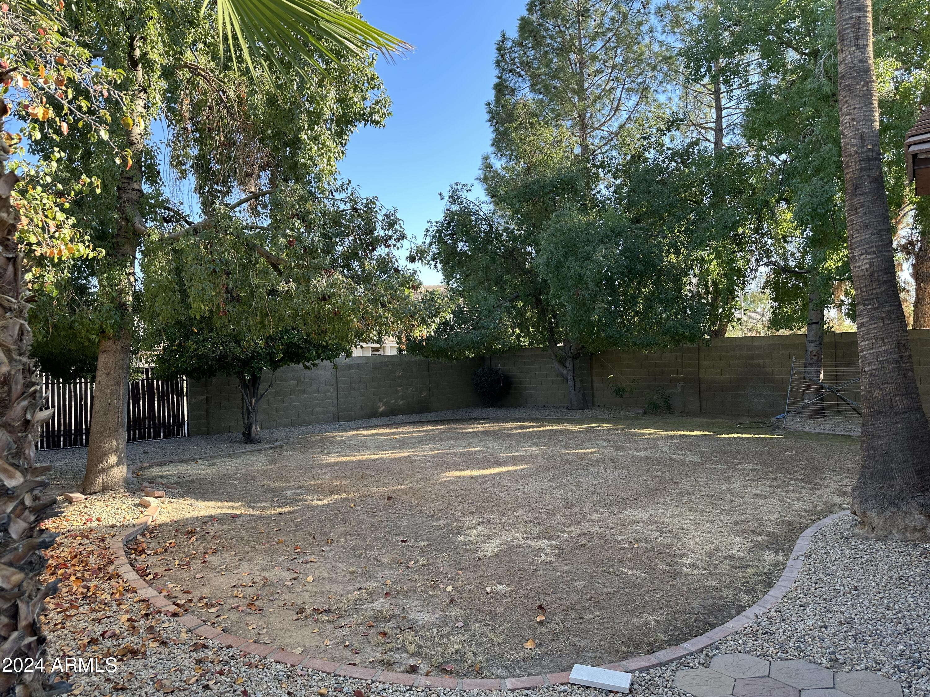 9048 E RIVIERA Drive