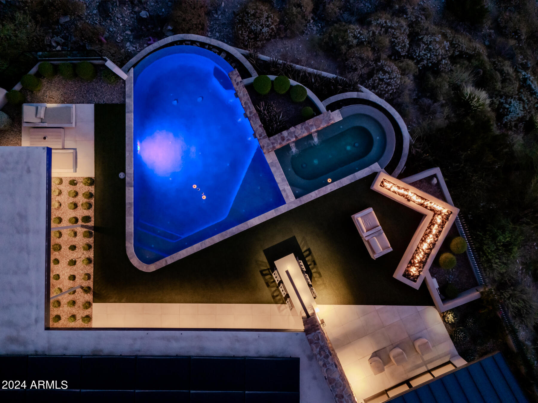 7537 N LAKESIDE Lane
