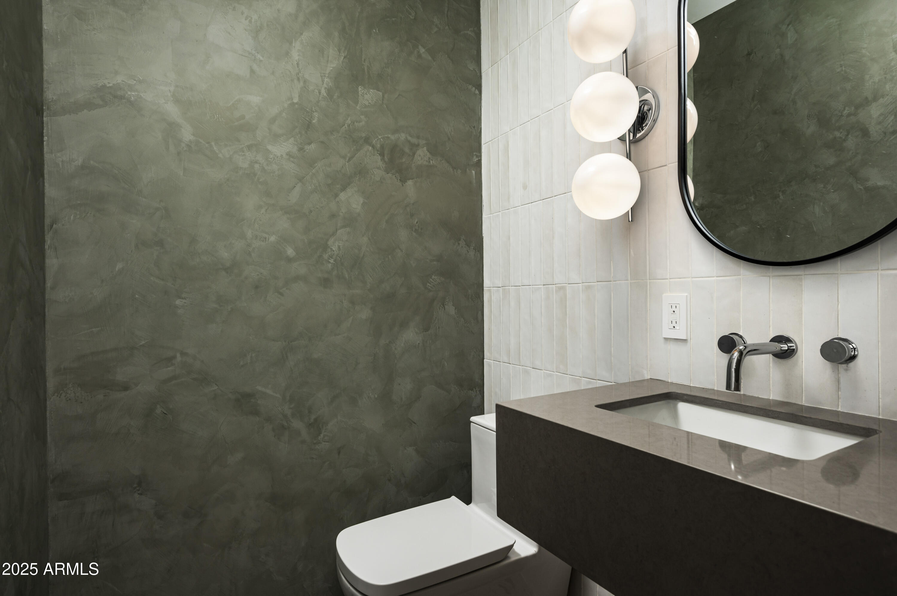 9332 E LA POSADA Court