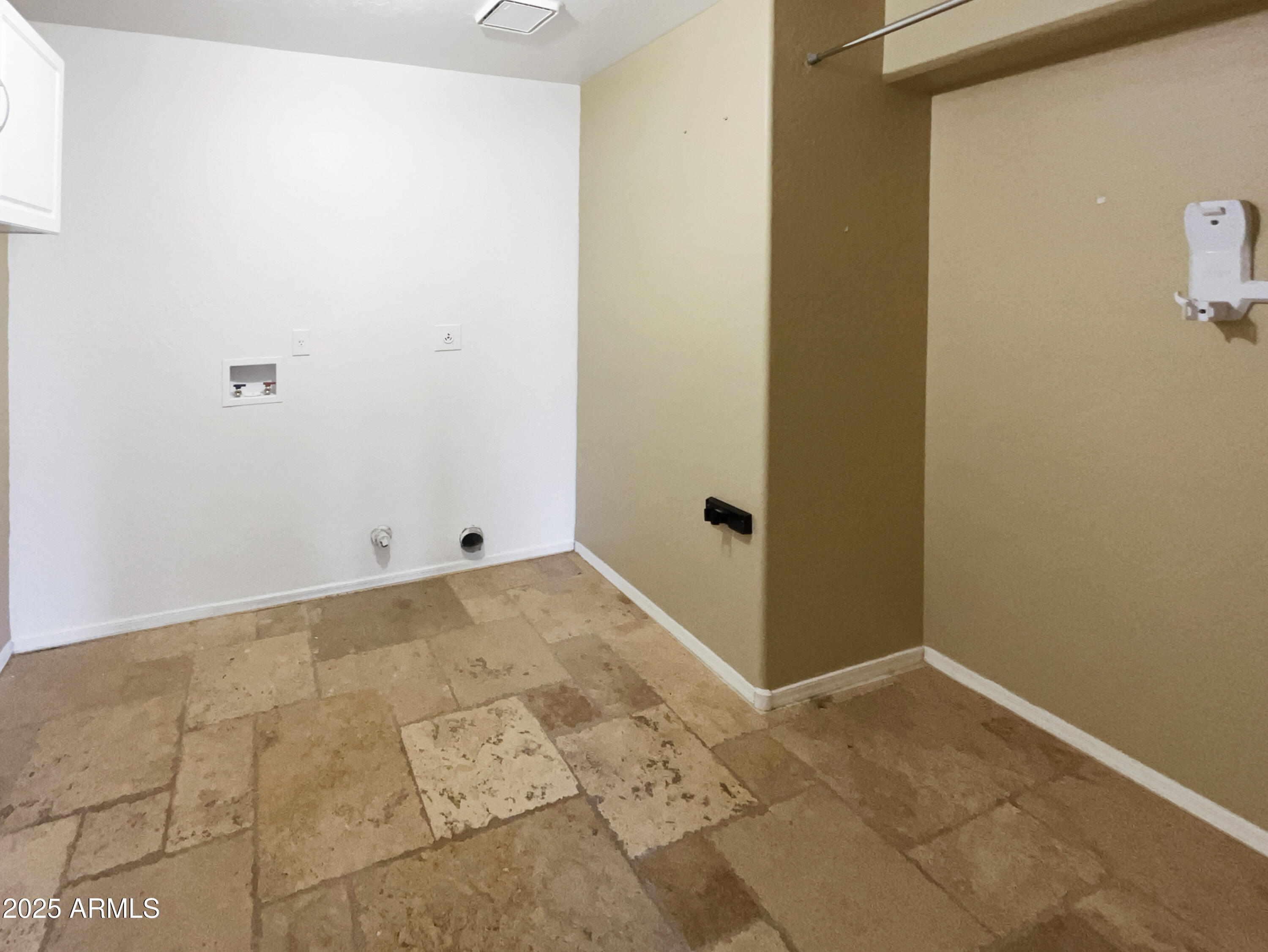 3134 E MCKELLIPS Road, 50