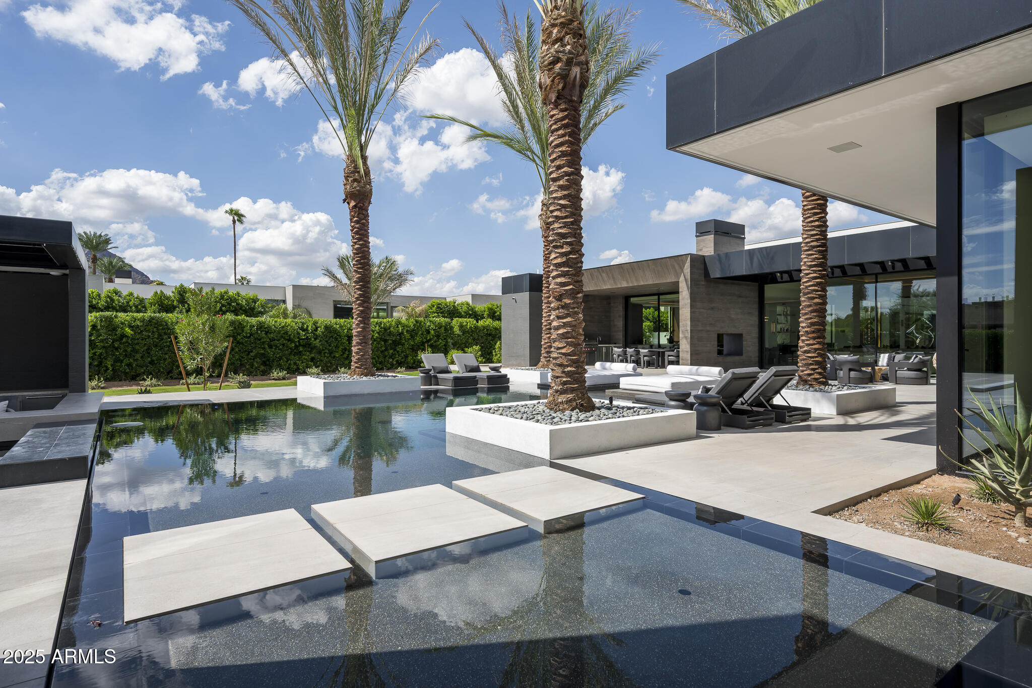 6911 E JACKRABBIT Road