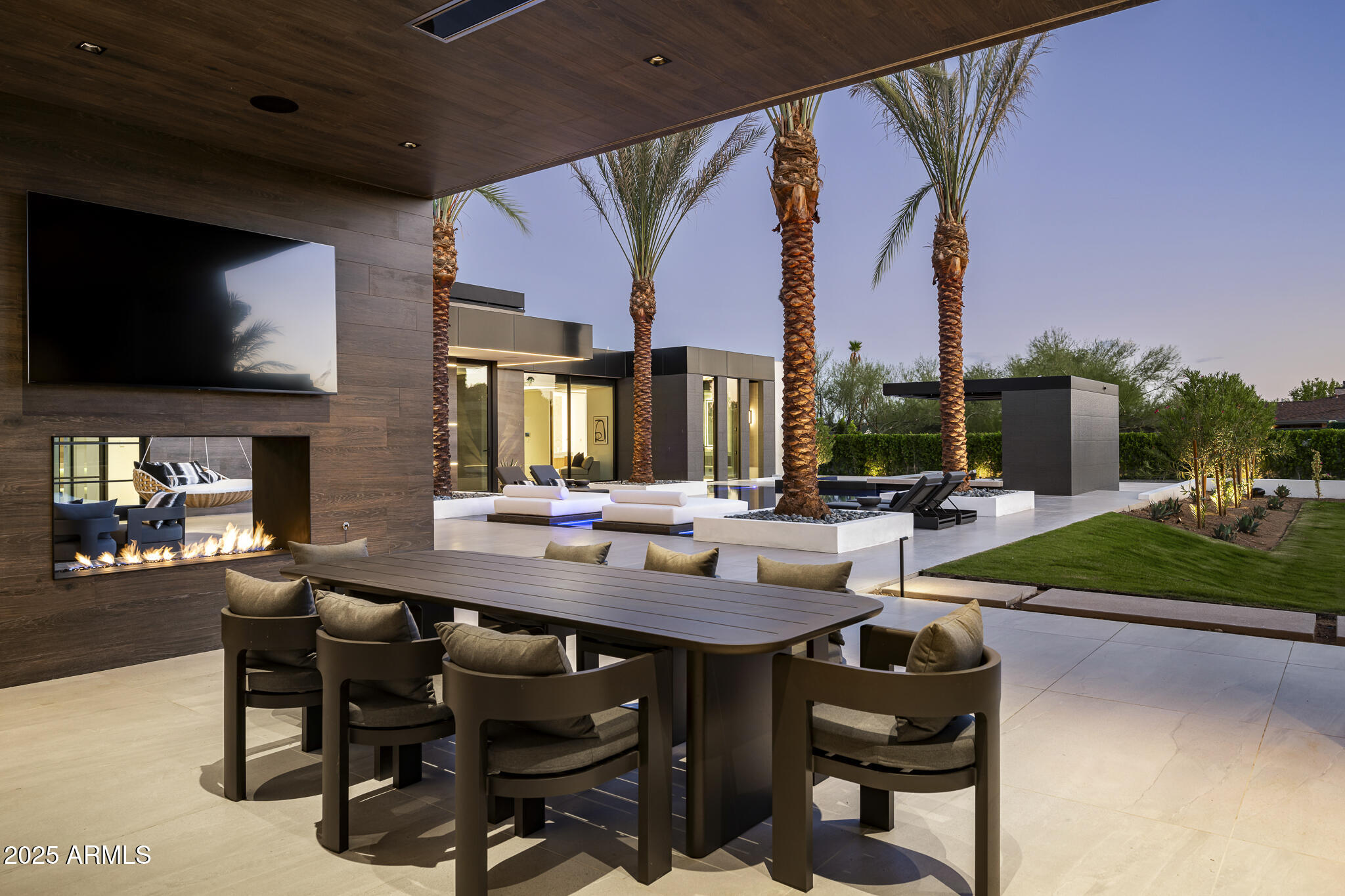 6911 E JACKRABBIT Road