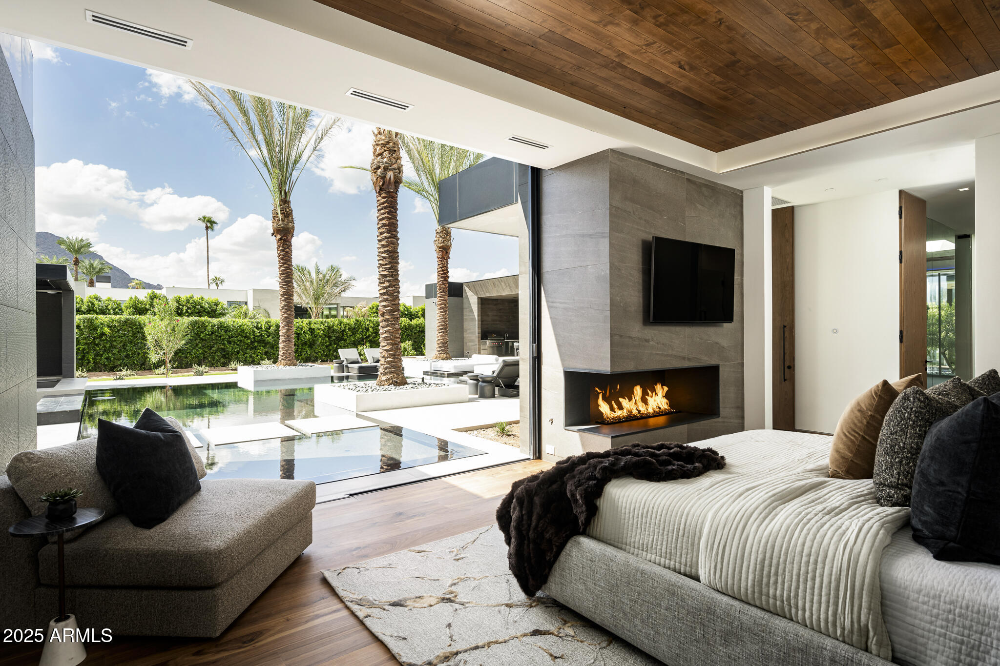 6911 E JACKRABBIT Road